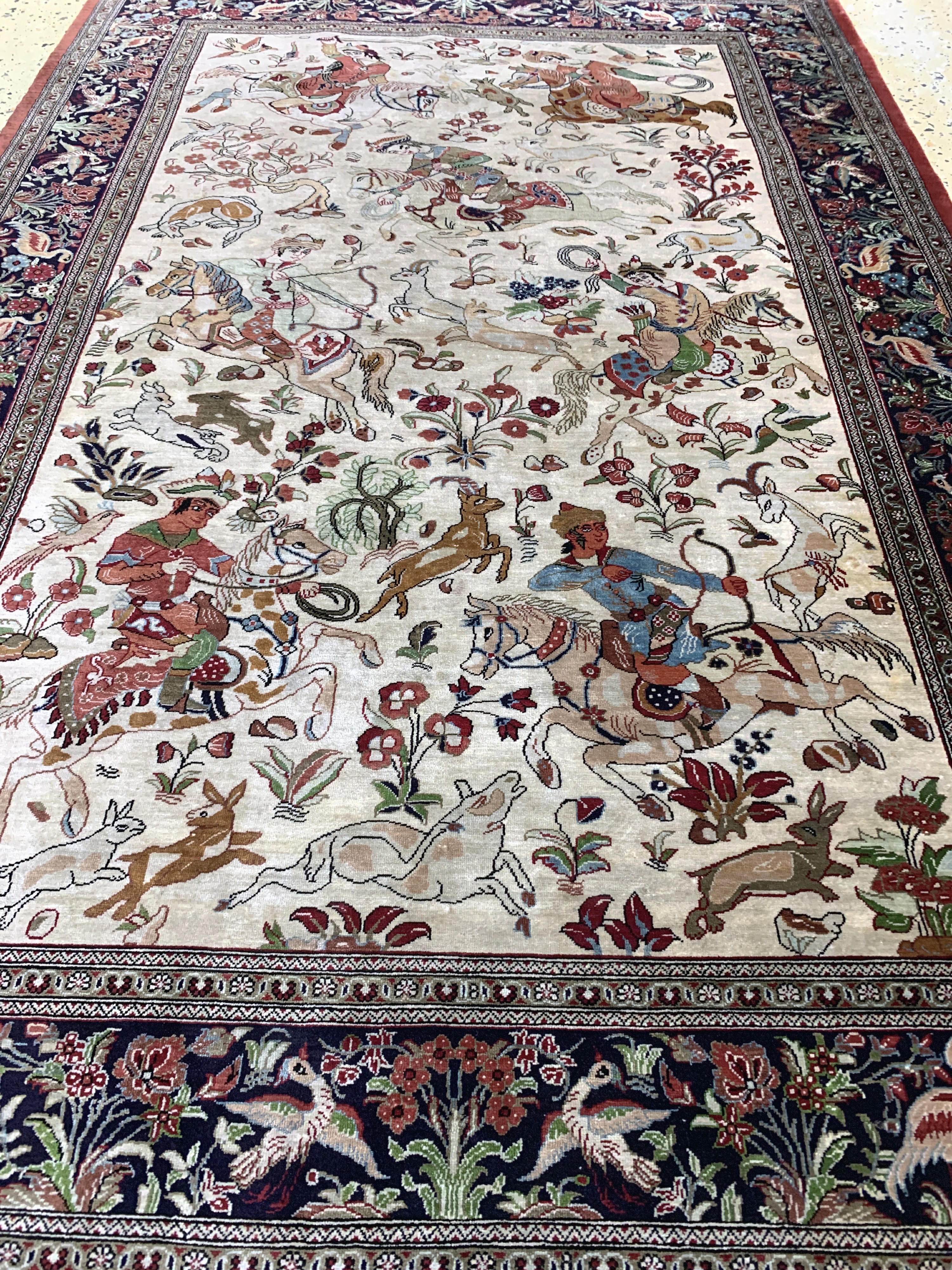 Detail d: Ghom Seide fein Persien, signiert"Nouri", Ende 20.Jhd, reine Naturseide, ca. 155 x 103 cm, ca. 1,0 Mio. Kn/qm, Reinigungsbedürftig, EHZ: 2