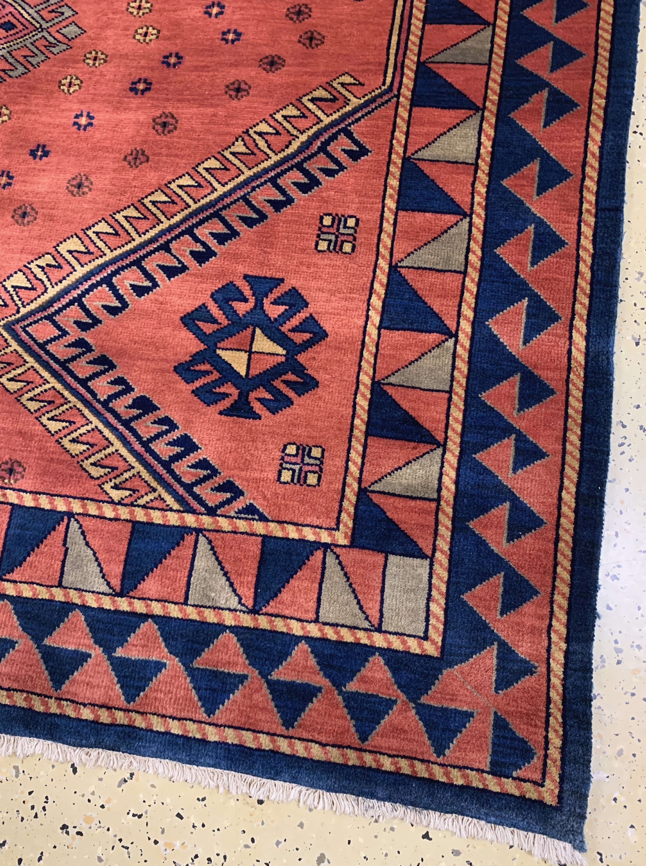 Detail a: Klardascht, Indien, Mitte 20.Jhd, Wolle aufBaumwolle, ca. 330 x 245 cm, EHZ: 2