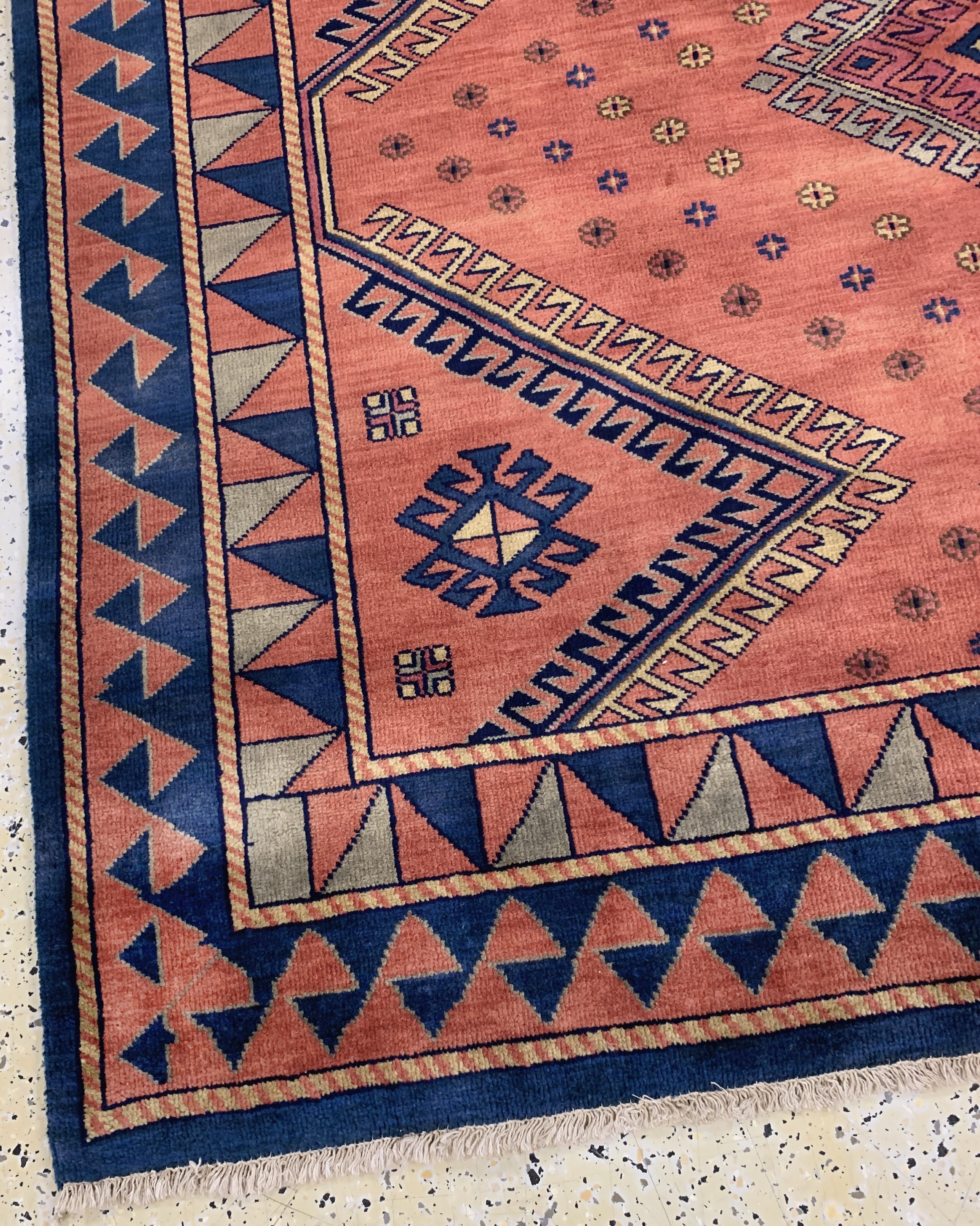 Detail i: Klardascht, Indien, Mitte 20.Jhd, Wolle aufBaumwolle, ca. 330 x 245 cm, EHZ: 2