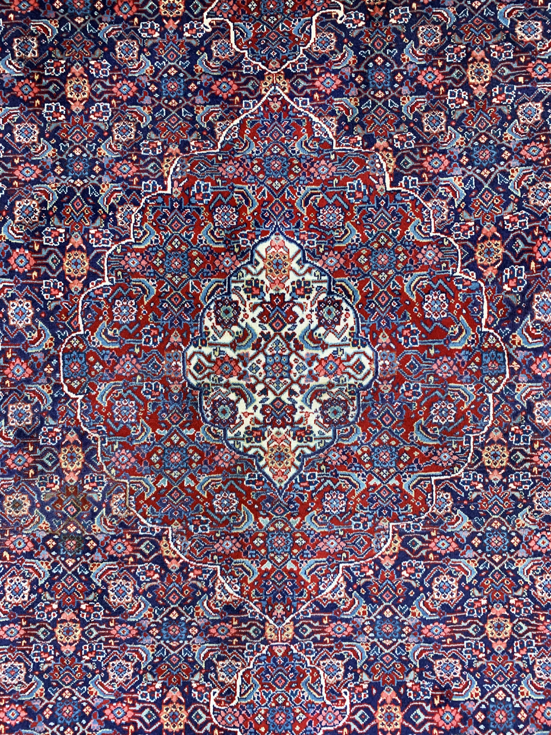 Detail e: Sarogh, Persien, Mitte 20.Jhd, Wolle auf Baumwolle, ca. 326 x 250 cm, EHZ: 2