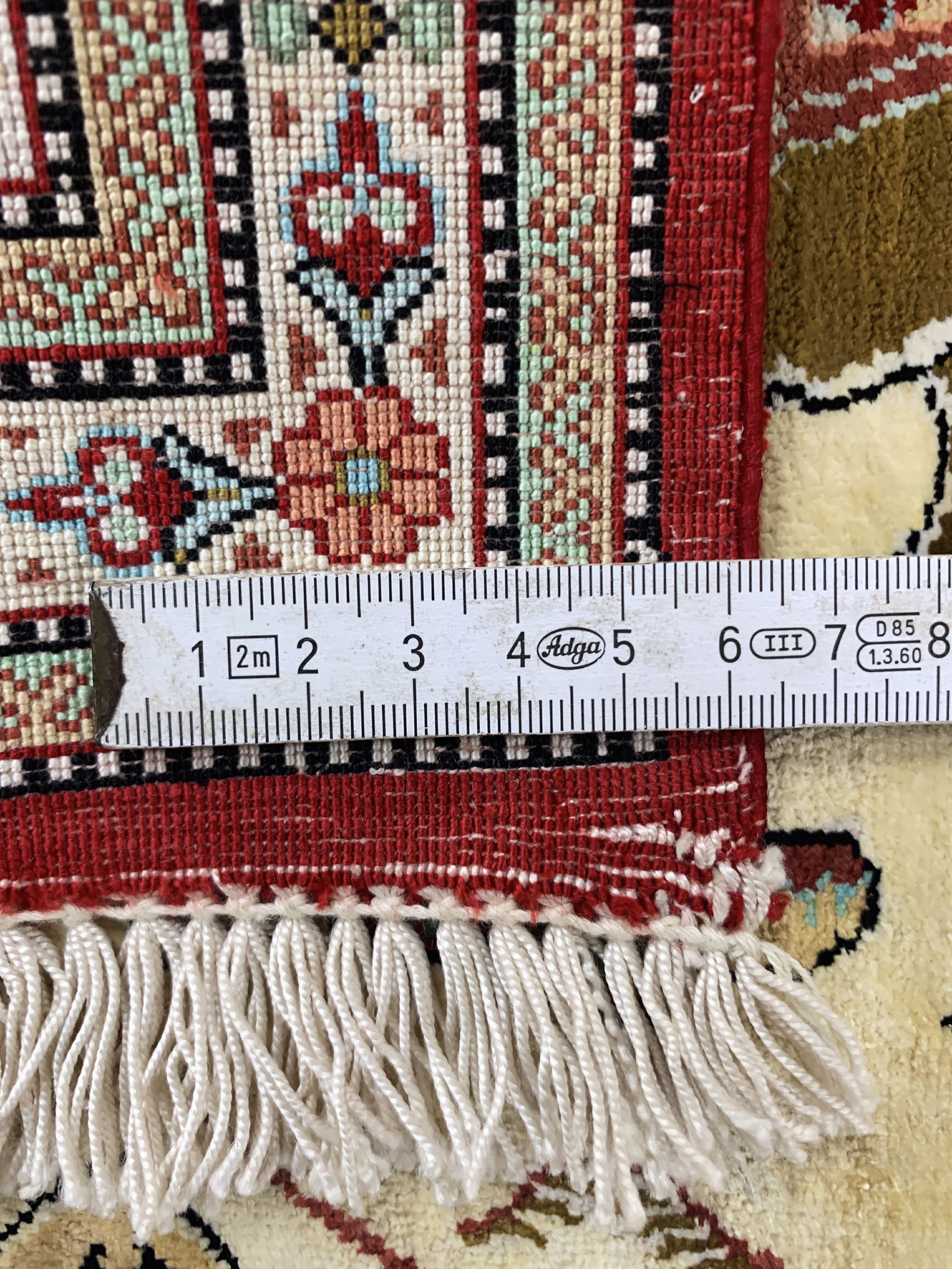 Detail c: Ghom Seide, Persien, Ende 20.Jhd, reine Naturseide, ca. 75 x 58 cm, EHZ: 2