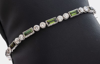Image Platin Art Deco Turmalin-Diamant-Armband, um 1920, Platin gepr., Turmalin-Baguettes ...