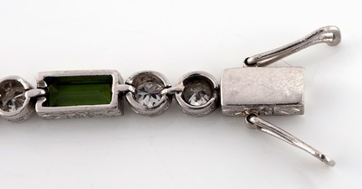 27021420e - Platin Art Deco Turmalin-Diamant-Armband, um 1920, Platin gepr., Turmalin-Baguettes ...