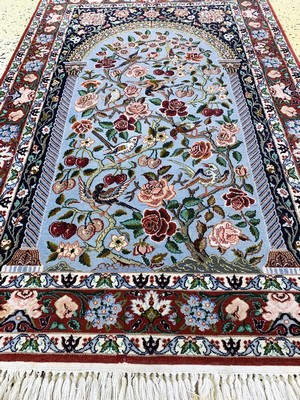 27021458d - Esfahan fein, Persien, Ende 20.Jhd., Korkwolle mit und auf Seide, ca. 120 x 80 cm, EHZ: ...