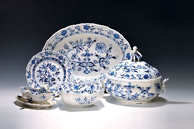 Image Dinner set for 12 people, Meissen, 1930s, 1. choice, blue Blue Onion Pattern under the ...
