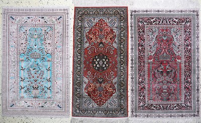 Image 3 lot Hereke Seide fein, China, Ende 20.Jhd., reine Naturseide, ca. 122 x 78 cm, EHZ: ...