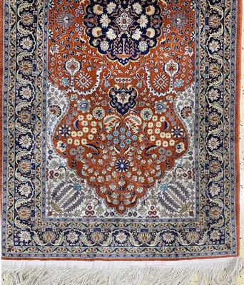 27021461f - 3 lot Hereke Seide fein, China, Ende 20.Jhd., reine Naturseide, ca. 122 x 78 cm, EHZ: ...