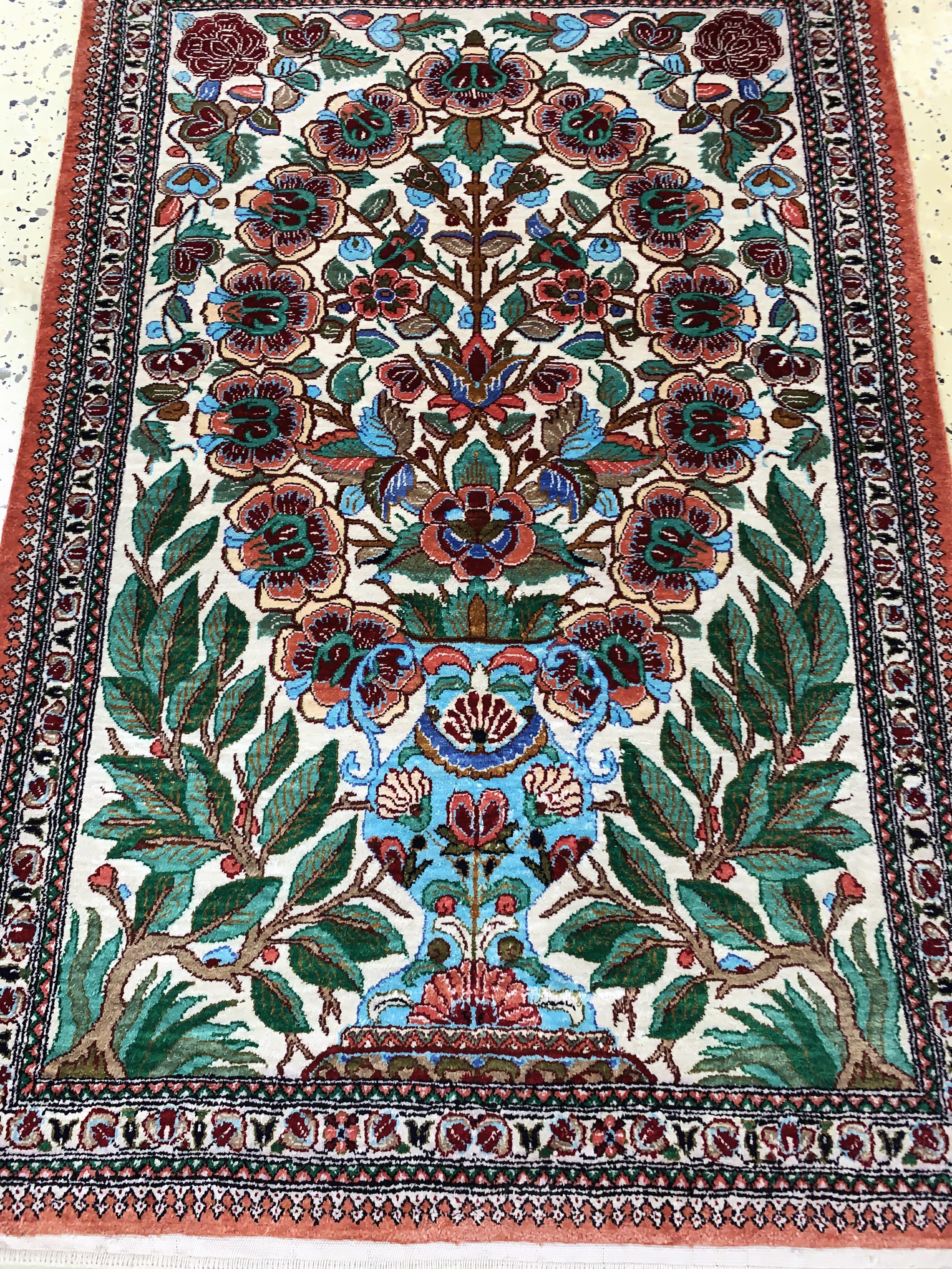 Detail b: Ghom Seide, Persien, Ende 20.Jhd, reine Naturseide, ca. 88 x 61 cm, EHZ: 2