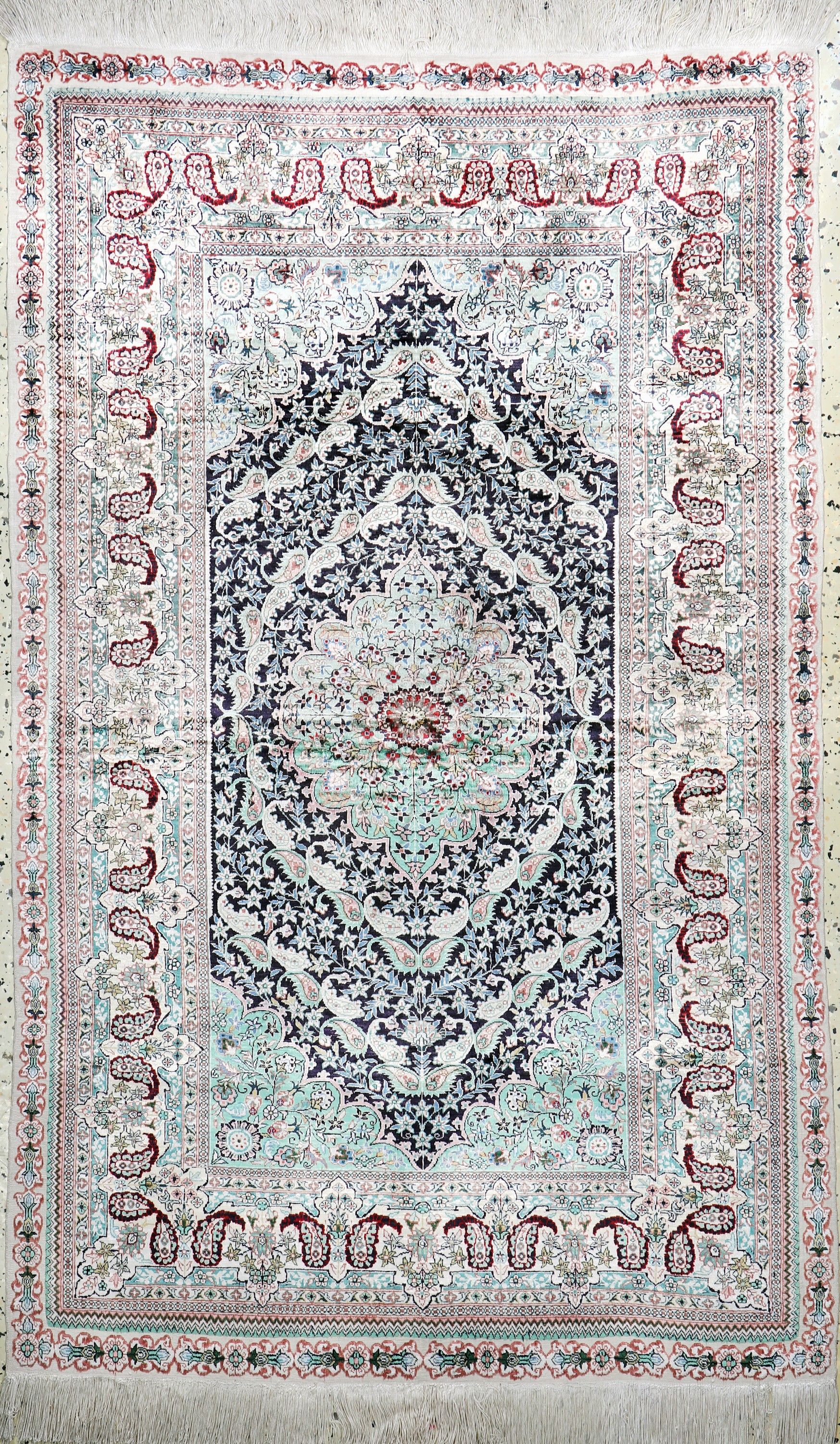 Image 27021508 - Hereke Seide fein, China, Ende 20.Jhd, reine Naturseide, ca. 150 x 95 cm, ca. 1,0 Mio. ...