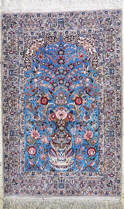 Image Esfahan fein, Persien, Mitte 20.Jhd, Korkwolle auf Seide, ca. 167 x 110 cm, ...