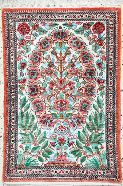 Image Ghom Seide, Persien, Ende 20.Jhd, reine Naturseide, ca. 88 x 61 cm, EHZ: 2 ...