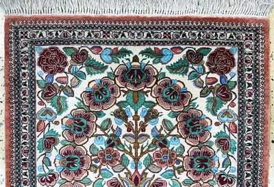 27021506a - Ghom Seide, Persien, Ende 20.Jhd, reine Naturseide, ca. 88 x 61 cm, EHZ: 2 ...