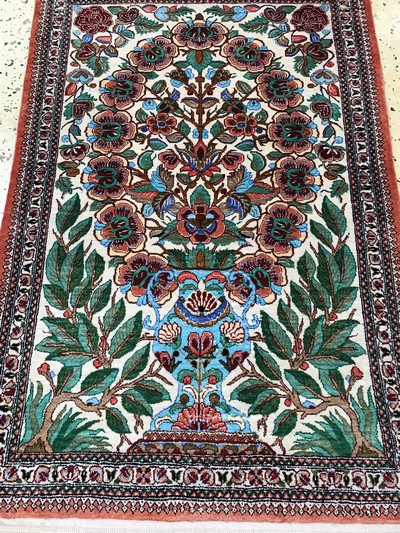 27021506b - Ghom Seide, Persien, Ende 20.Jhd, reine Naturseide, ca. 88 x 61 cm, EHZ: 2 ...