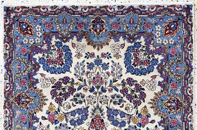 27021510a - Kerman´Lawar´ antik, Persien, um 1900, Wolle auf Baumwolle, ca. 220 x 125 cm, EHZ: 2 ...