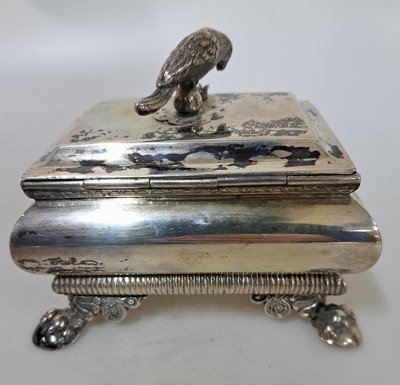 27021559a - Zuckerdose, wohl Hirschberg, sign. Örtel, 18. Jh., 12-lötiges Silber, vier Füße mit ...