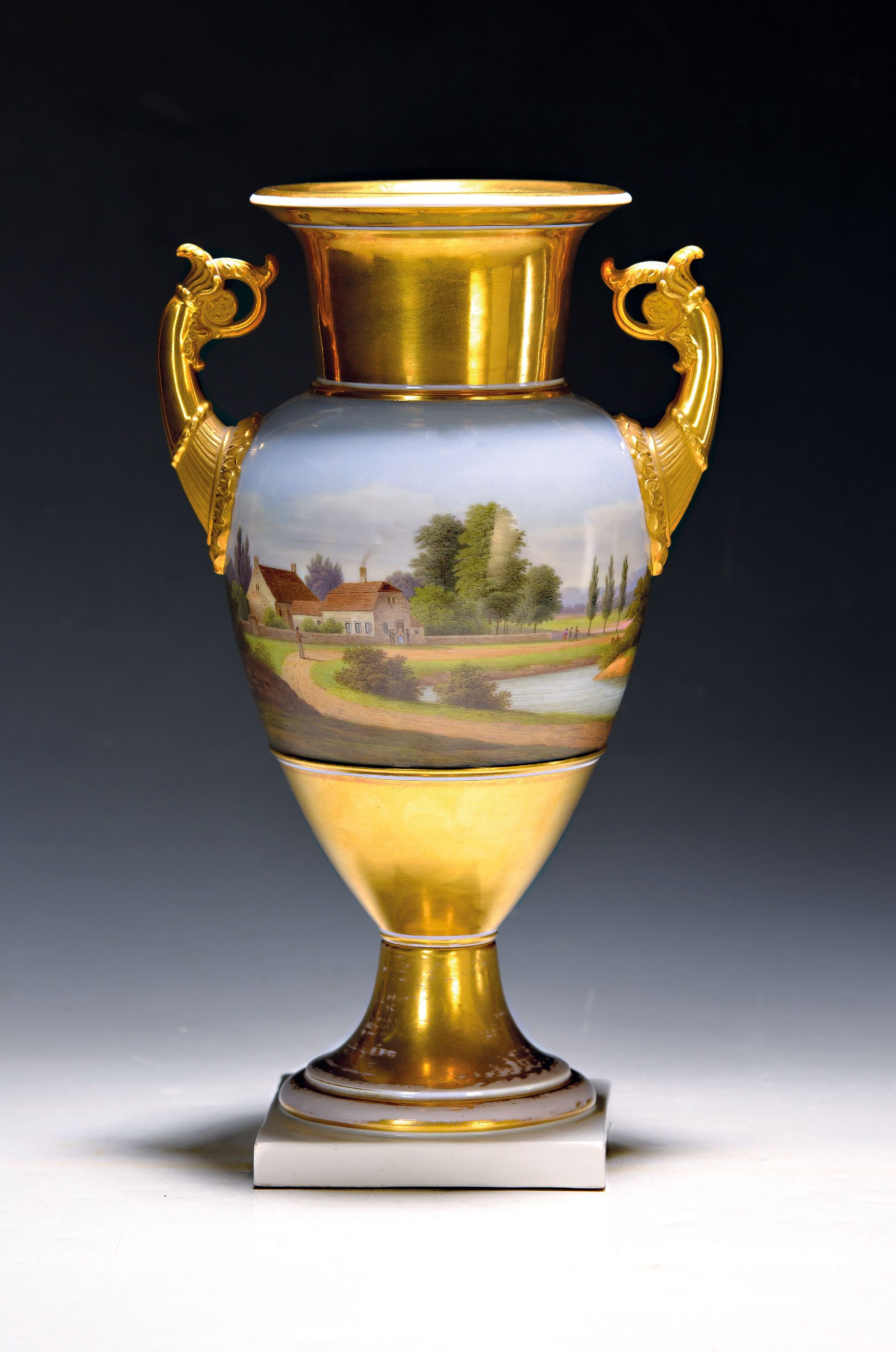 Image 27021608 - Amphorenvase, KPM Berlin, nach 1870, Porzellan, Goldfond, umlaufende ...