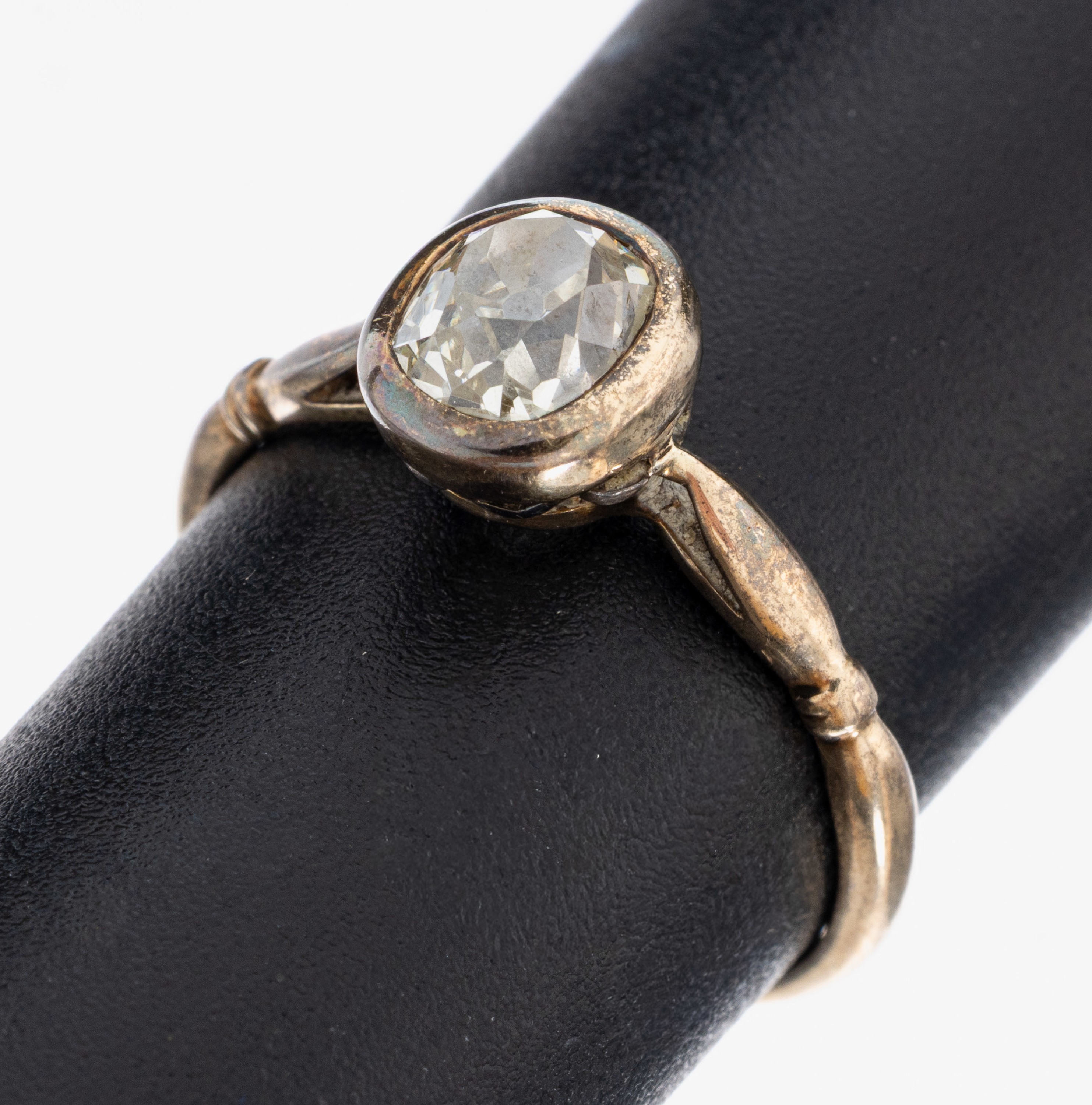 Image 27021635 - 14 kt Gold Diamant-Ring, um 1890, RG 585/000, Altschliffdiamant ca. 0.80 ct Weiß/si, ...