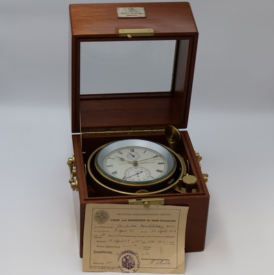 27021640b - GUB Marinechronometer mit original Transportbox und Gangschein, DDR um 1963, 2 -tlg. ...