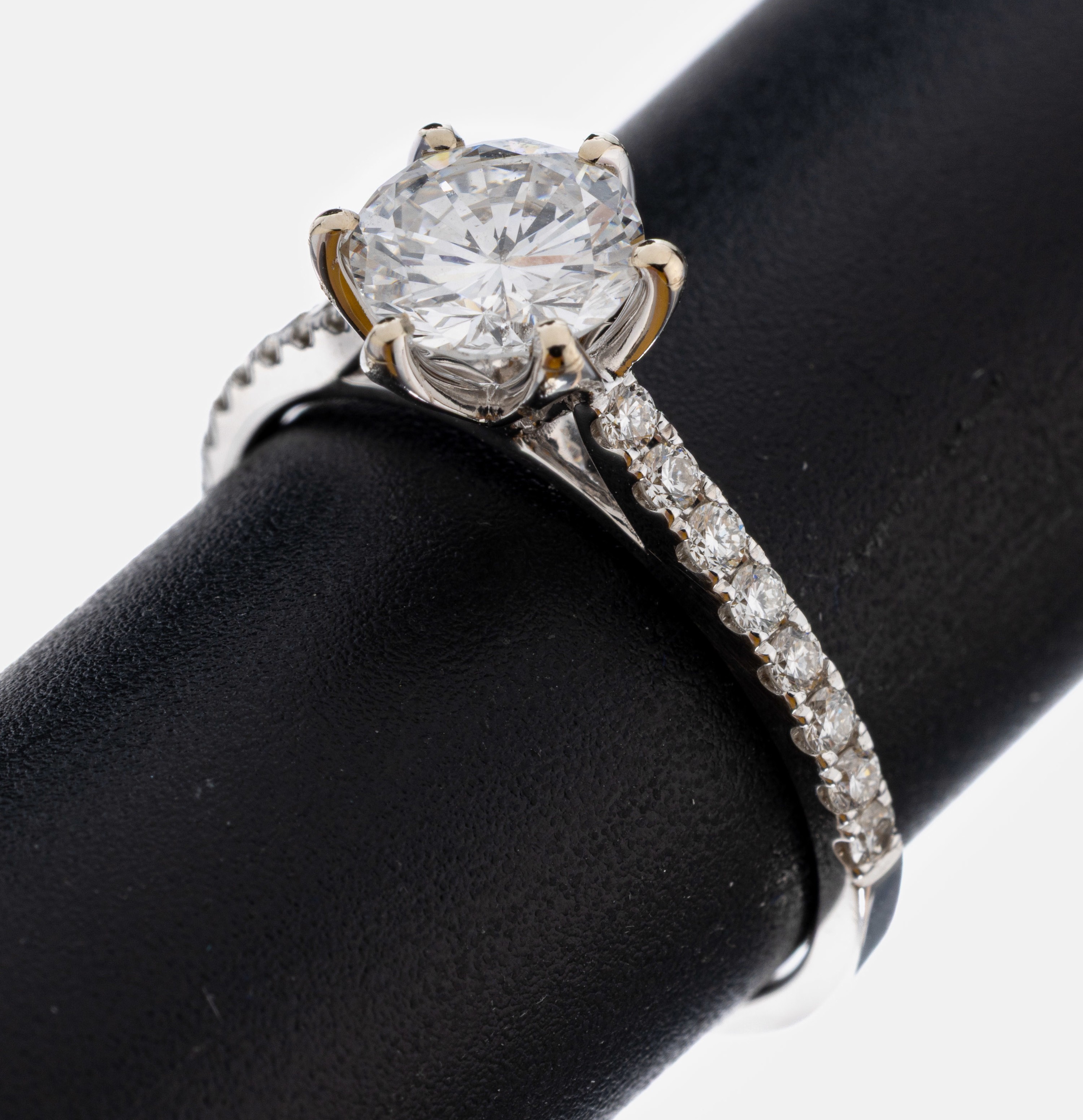 Image 27022027 - 18 kt Gold Brillant-Ring, WG 750/000, Brillant ca. 1.08 ct feines Weiß (F)/si1, ...