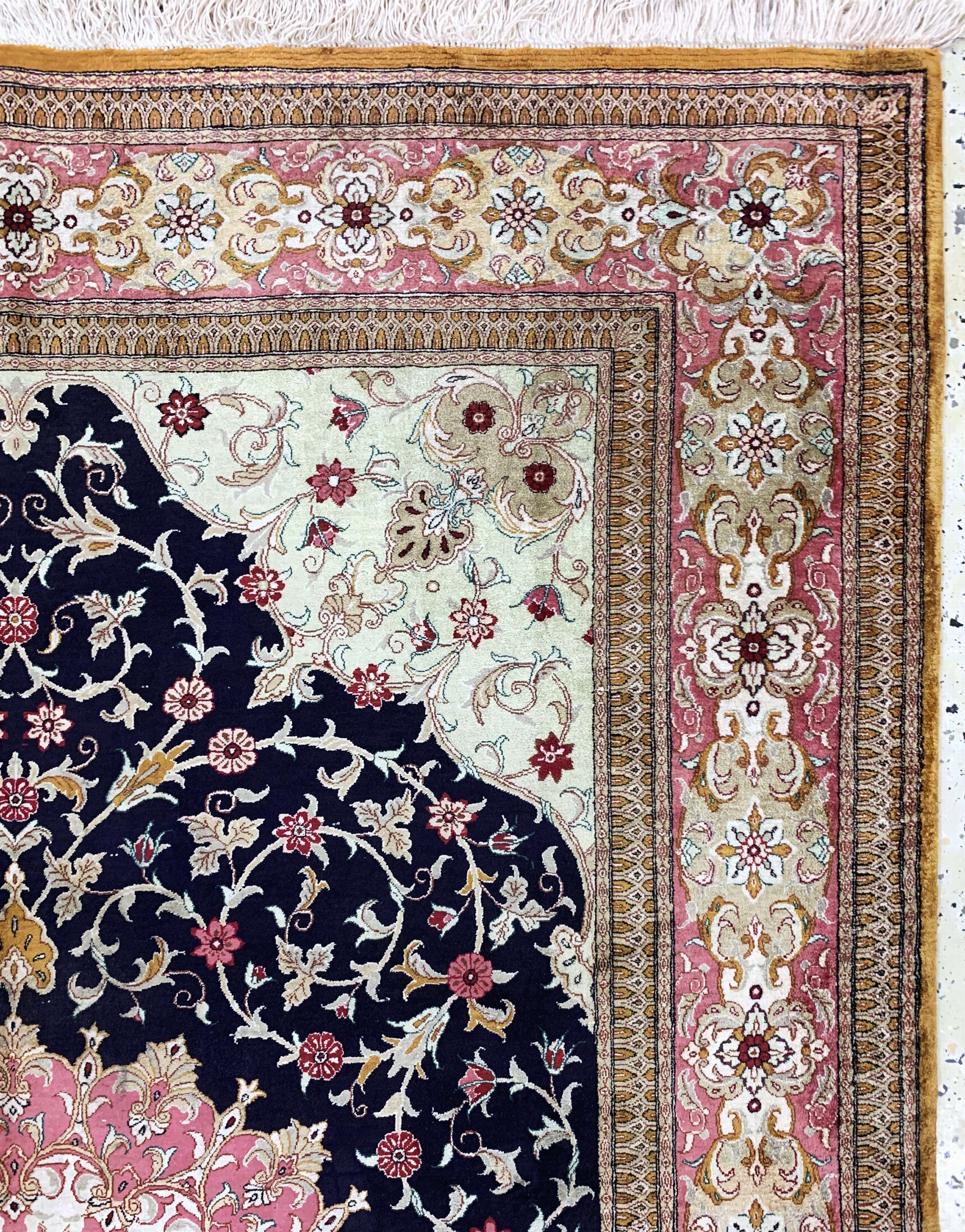 Detail e: Ghom Seide fein, Persien, Ende 20.Jhd, reine Naturseide, ca. 210 x 138 cm, ca. 1,0 Mio. Kn/qm, verfärbt, EHZ: 2