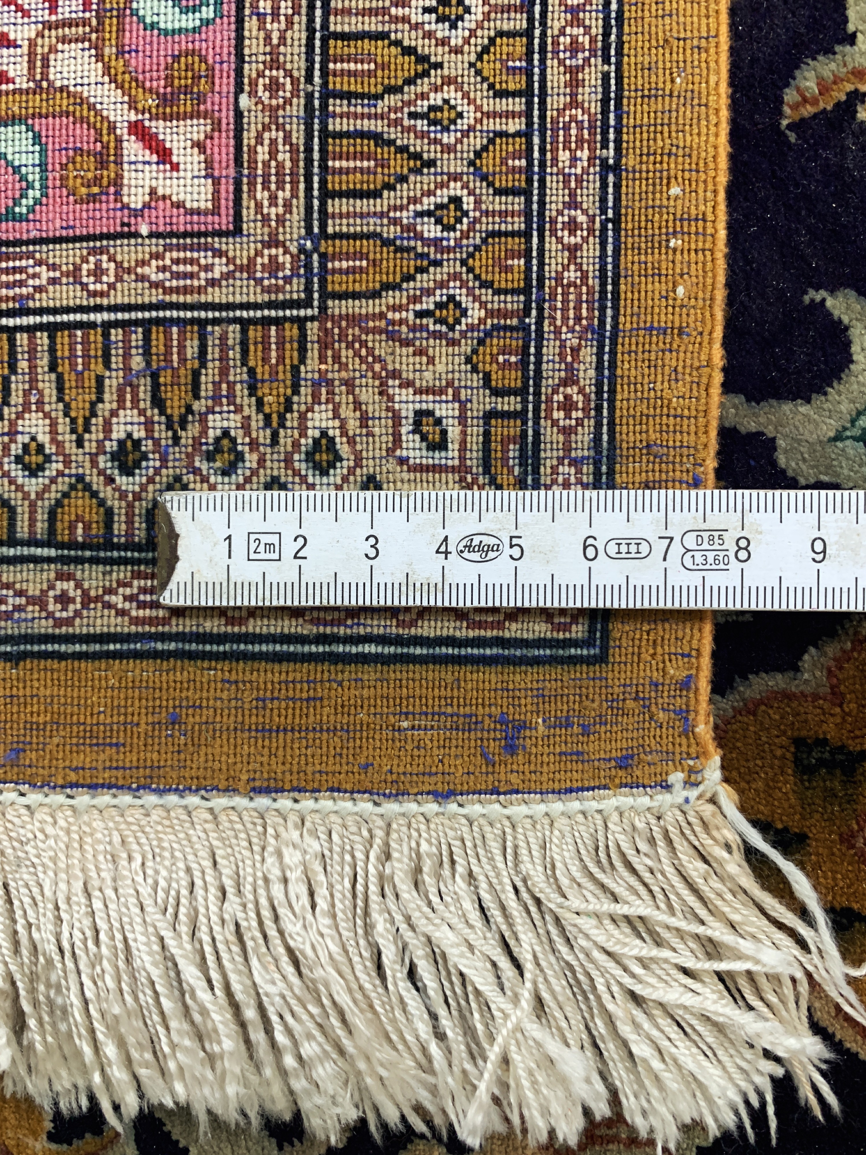 Detail g: Ghom Seide fein, Persien, Ende 20.Jhd, reine Naturseide, ca. 210 x 138 cm, ca. 1,0 Mio. Kn/qm, verfärbt, EHZ: 2