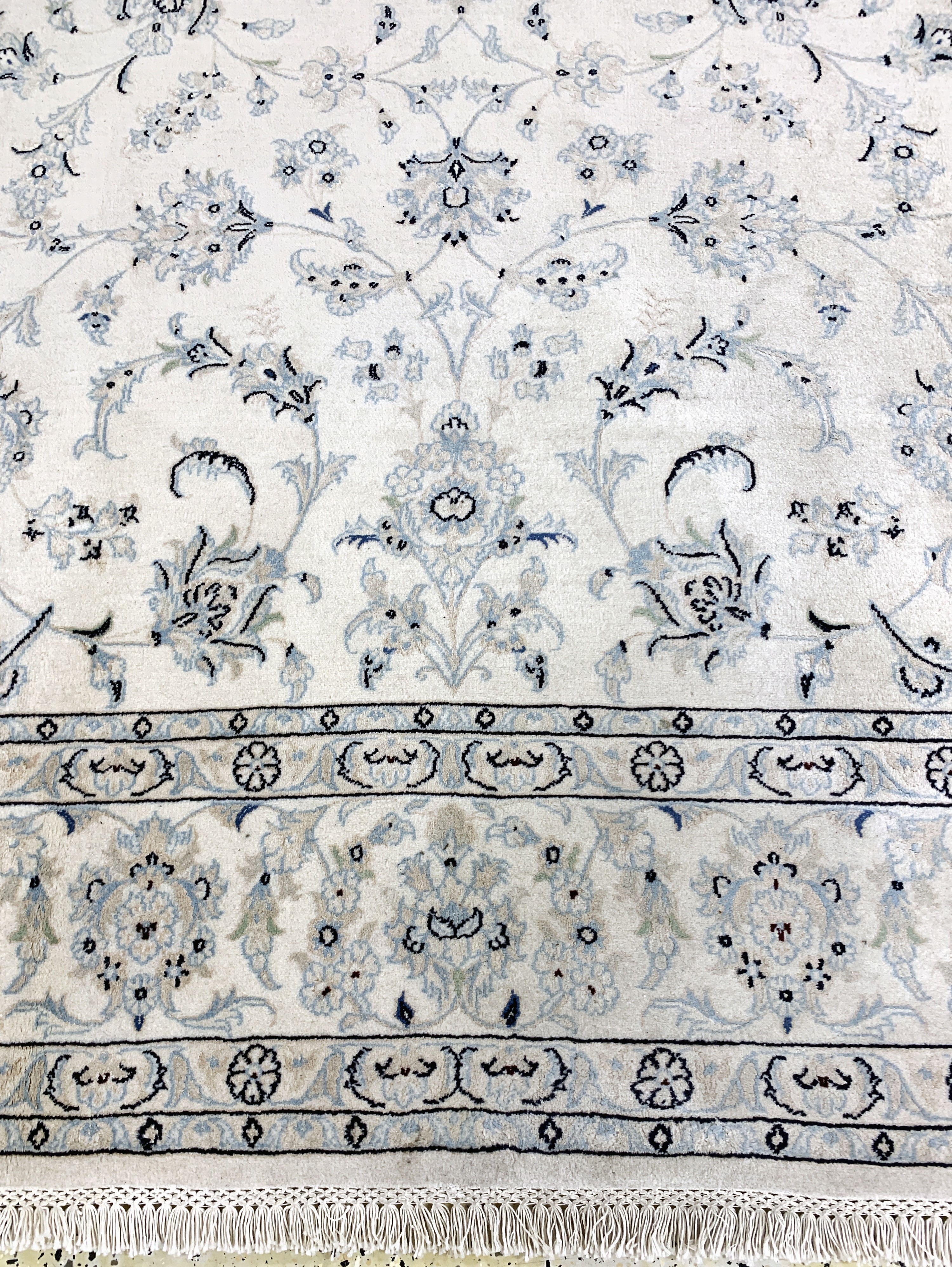 Detail e: Nain fein(9 La), Persien, Ende 20.Jhd, Korkwolle mit Seide, ca. 254 x 200 cm, ca. 500.000 Kn/qm, EHZ: 2