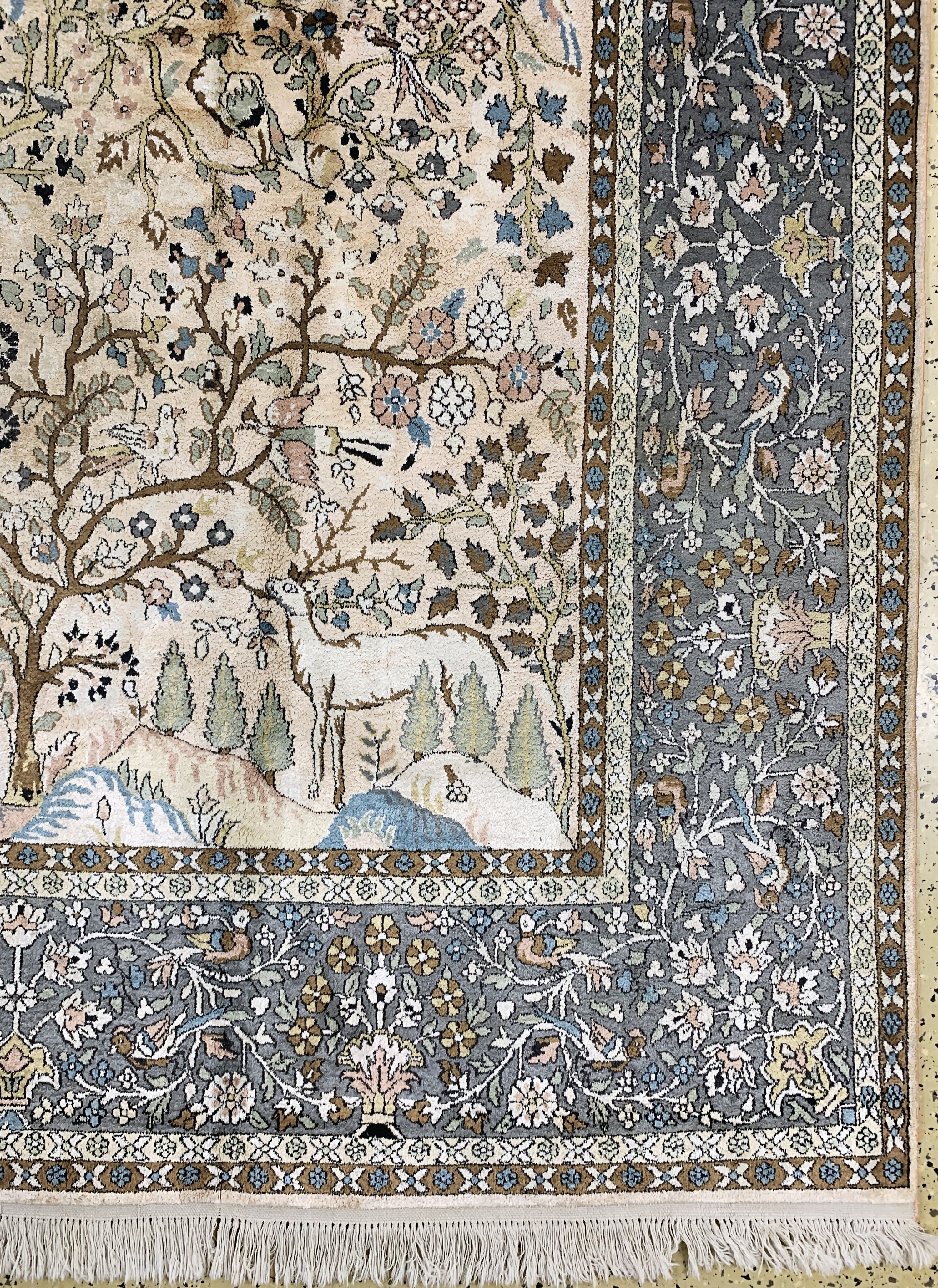 Detail a: Kaschmir Seide Indian, "Lebensbaum-Motiv", Ende 20.Jhd, merzerisierte Baumwolle, ca. 376 x 260 cm, gereinigt, EHZ:(nahezu neuwertig)