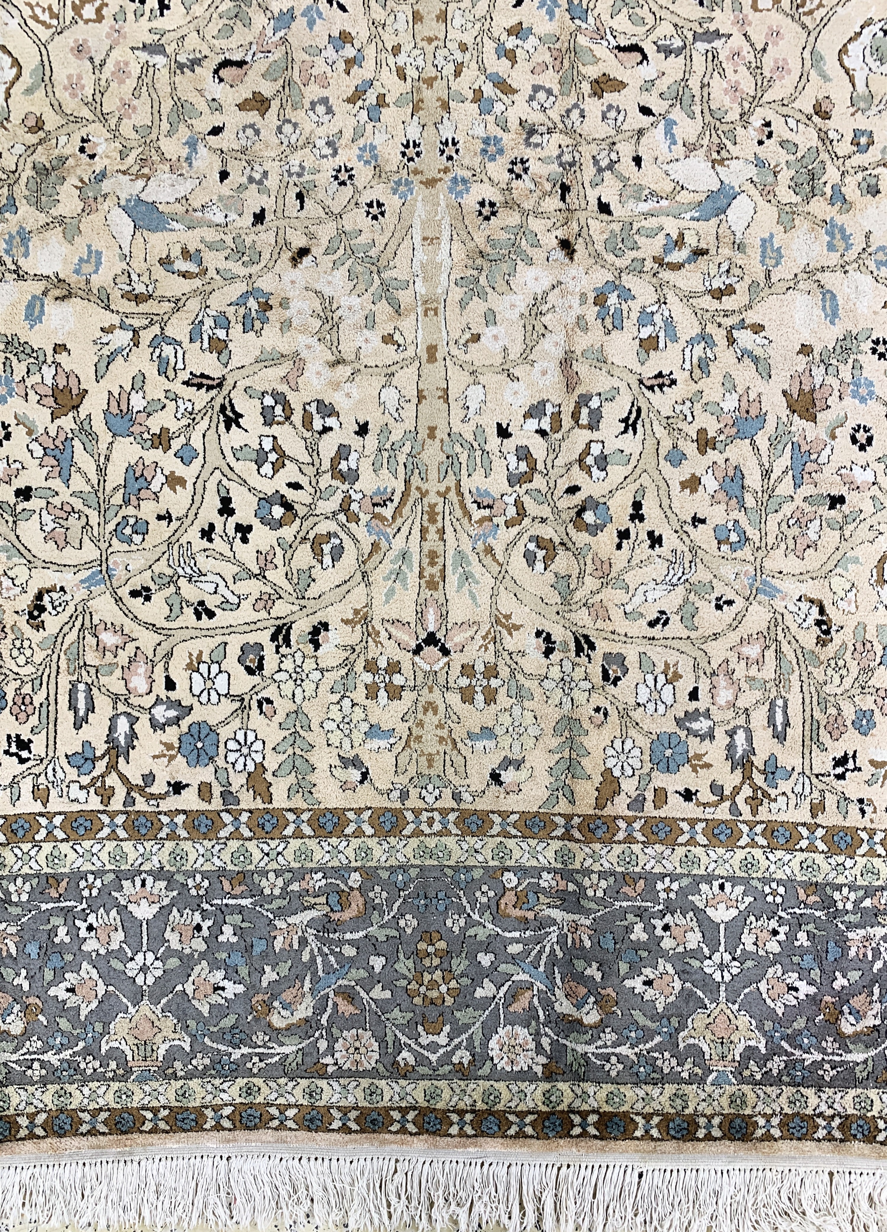 Detail h: Kaschmir Seide Indian, "Lebensbaum-Motiv", Ende 20.Jhd, merzerisierte Baumwolle, ca. 376 x 260 cm, gereinigt, EHZ:(nahezu neuwertig)
