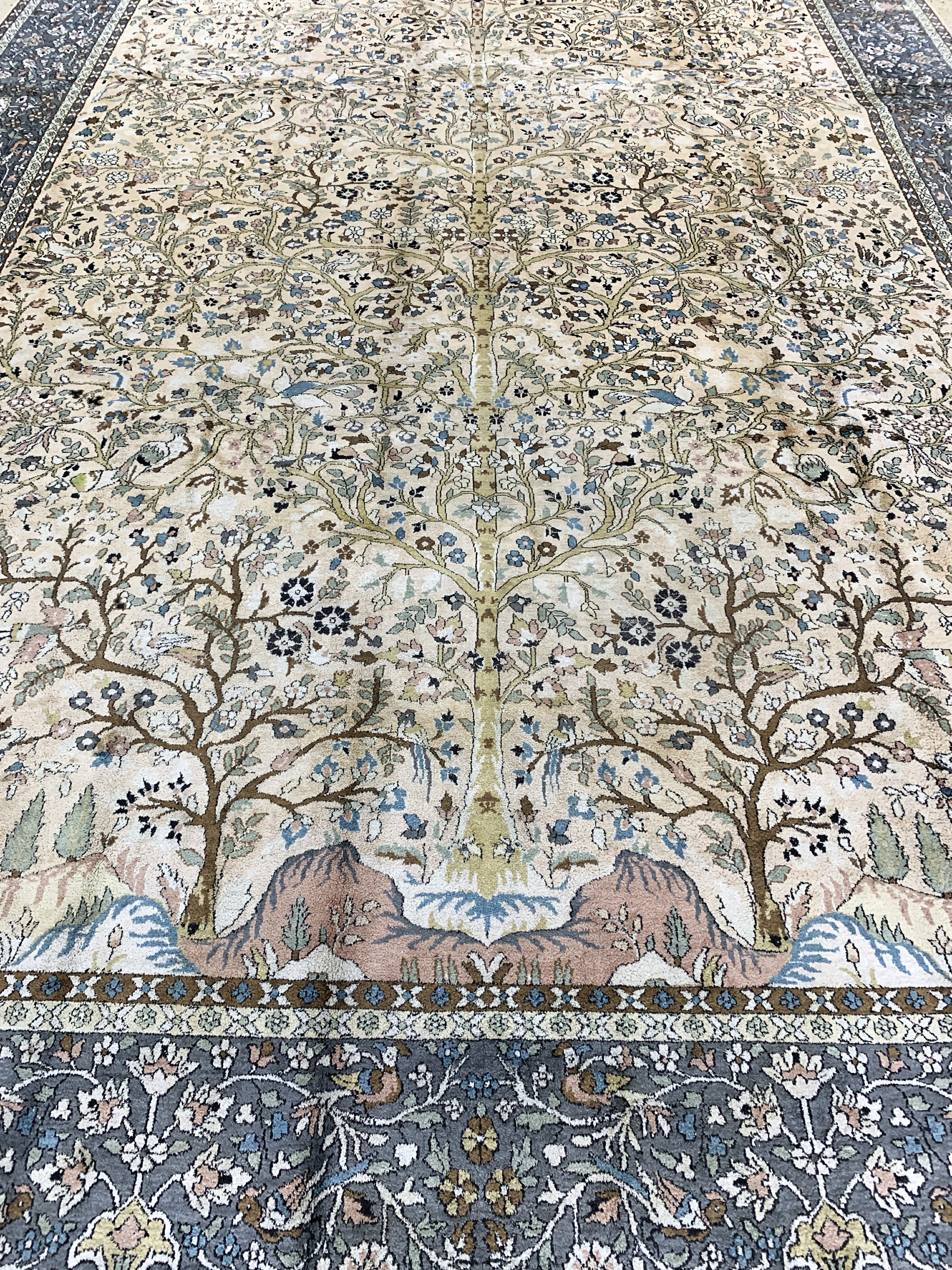 Detail j: Kaschmir Seide Indian, "Lebensbaum-Motiv", Ende 20.Jhd, merzerisierte Baumwolle, ca. 376 x 260 cm, gereinigt, EHZ:(nahezu neuwertig)