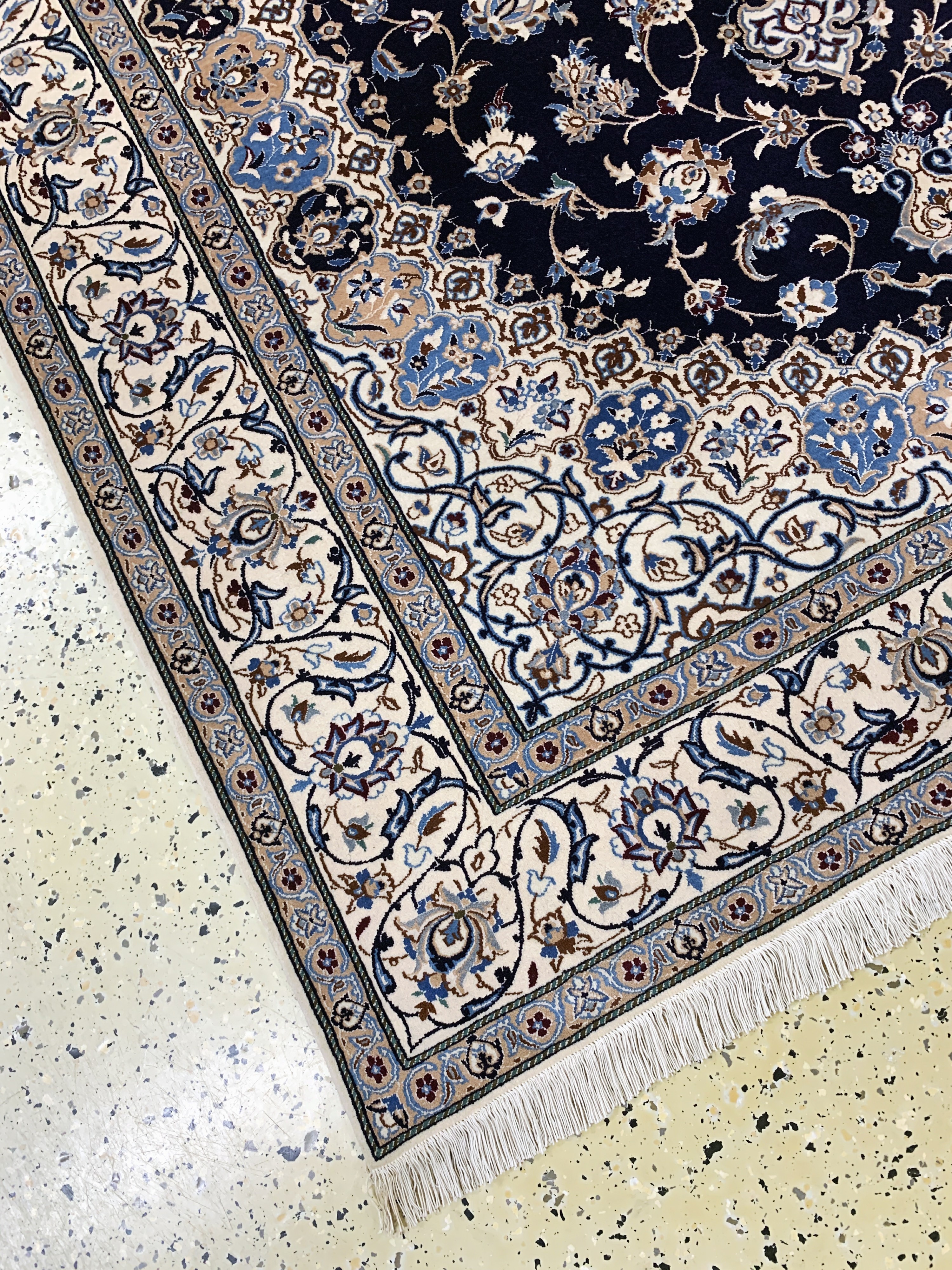 Detail b: Nain fein(6 La) Persien, Persien, Ende 20.Jhd, Korkwolle mit Seide, ca. 227 x 156 cm,ca. 1,0 Mio. Kn/qm, EHZ:(nahezu neuwertig)