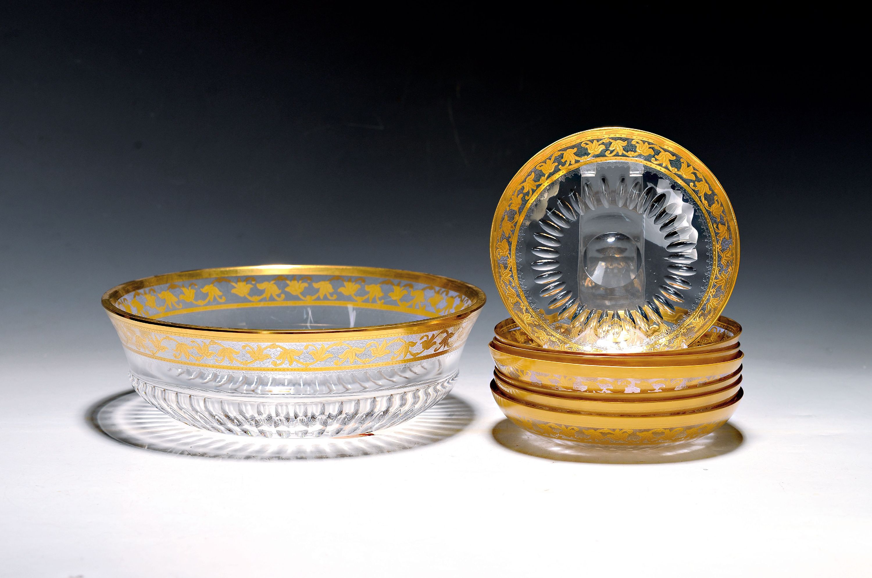 Image 27022085 - Schüssel und 7 Dessertschälchen, ´Callot´, Saint Louis, 20. Jh., Kristallglas, ...
