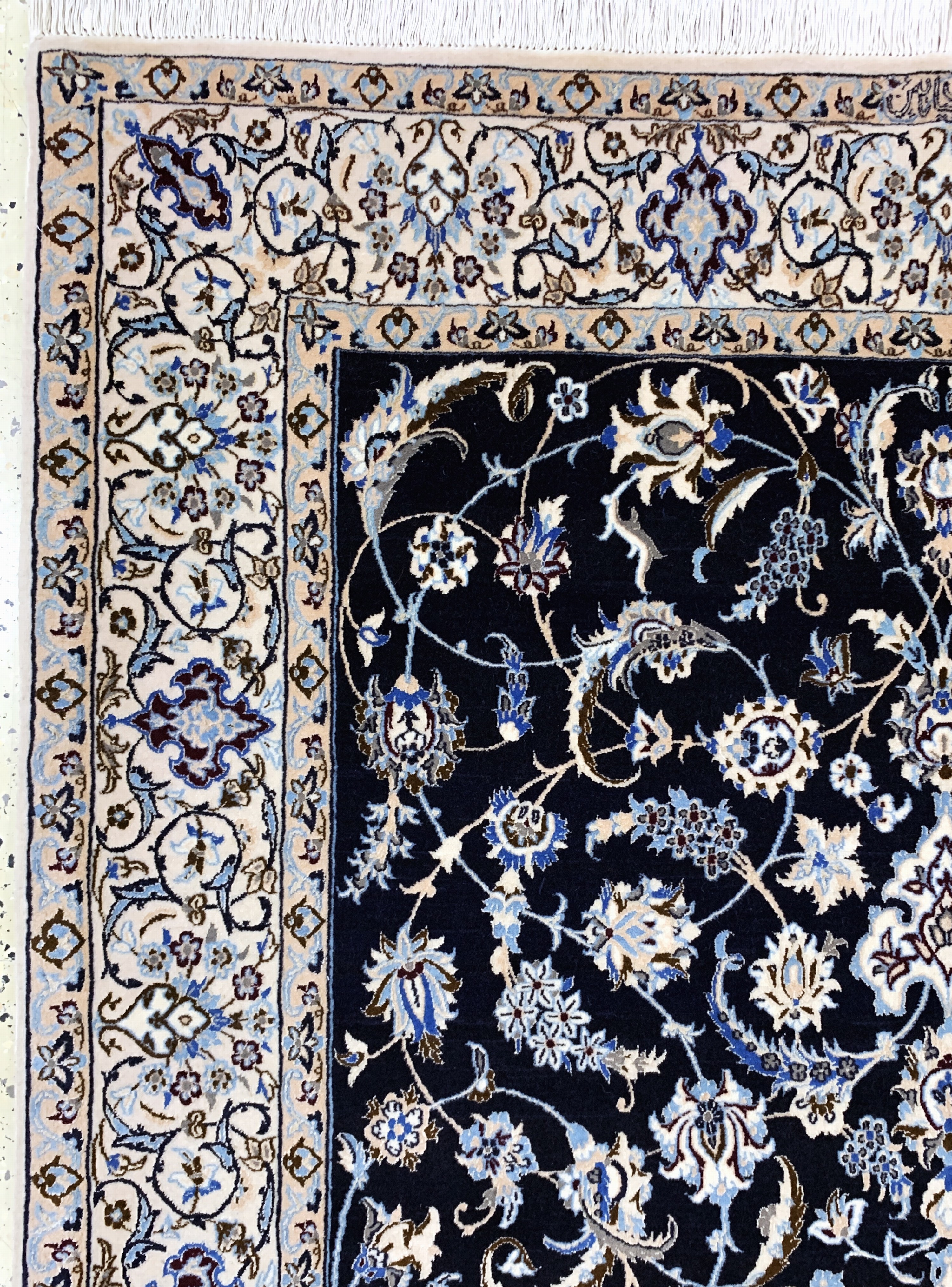 Detail d: Nain fein(6 La), Persien, signiert"Habibian", Mitte 20.Jhd, Korkwolle mit Seide, ca. 213 x 130 cm, ca. 1,0 Mio. Kn/qm, EHZ:(nahezu ...