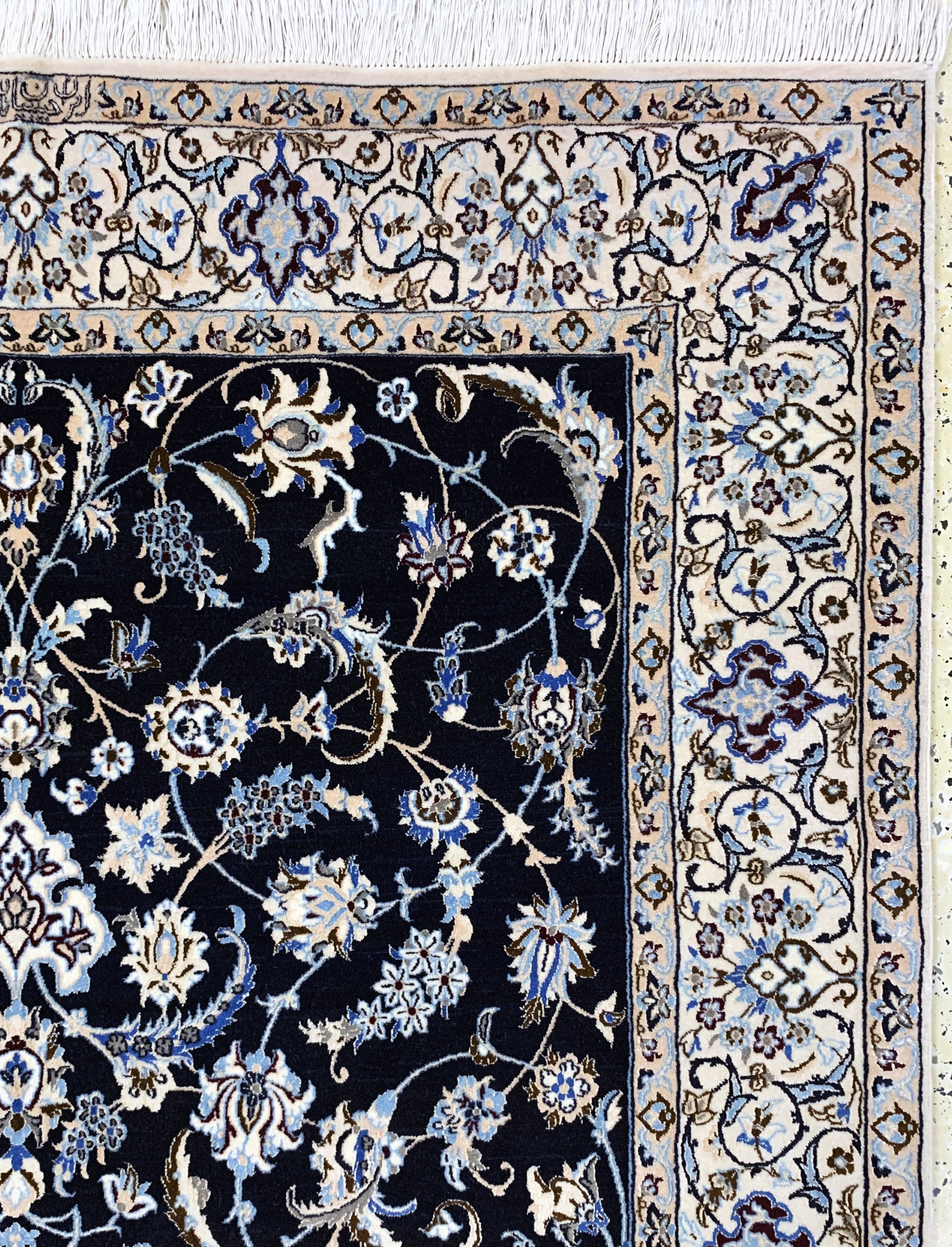 Detail e: Nain fein(6 La), Persien, signiert"Habibian", Mitte 20.Jhd, Korkwolle mit Seide, ca. 213 x 130 cm, ca. 1,0 Mio. Kn/qm, EHZ:(nahezu ...