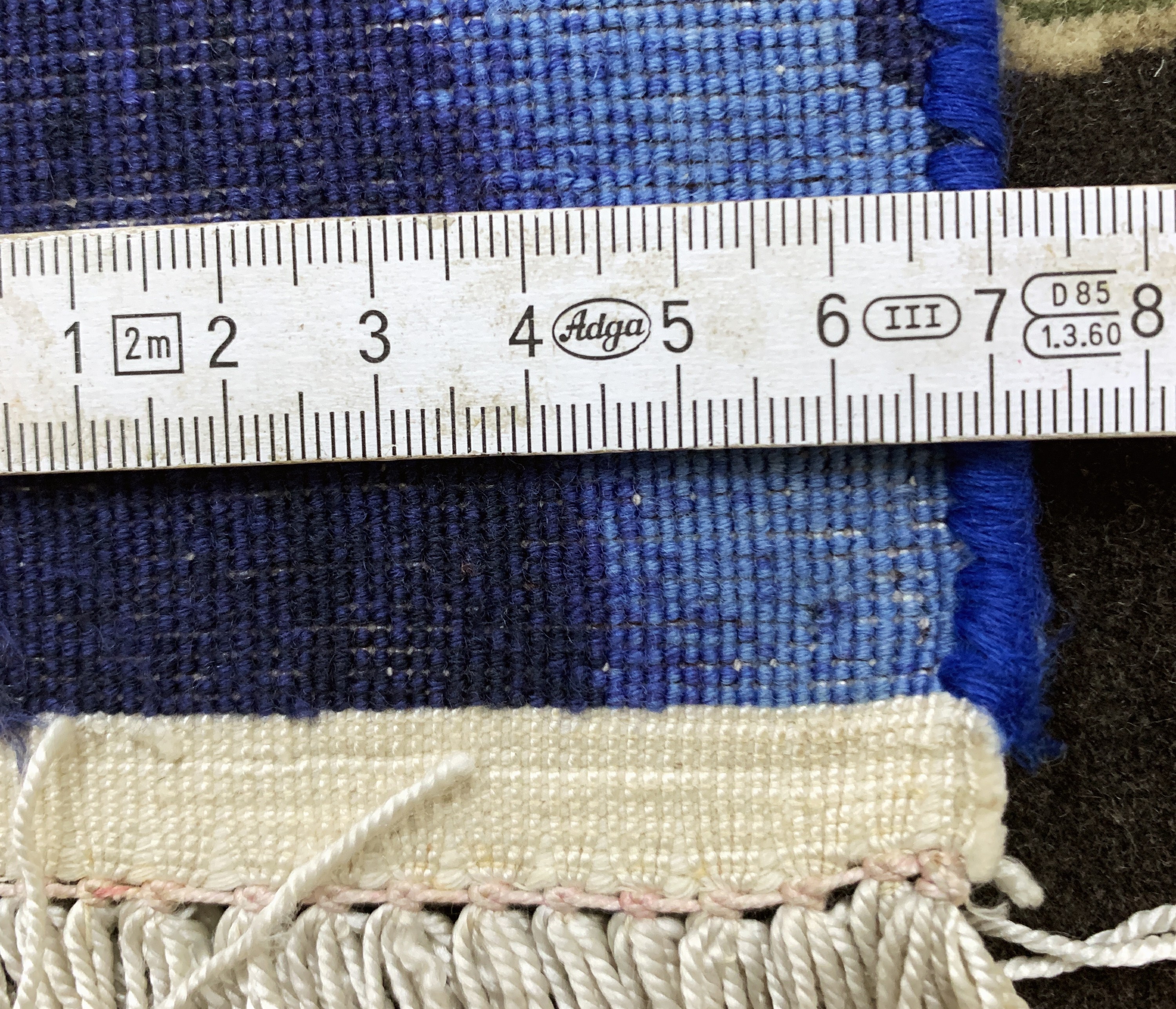 Detail d: Täbriz fein(50 Raj) Persien, "Maria Portrait", Mitte 20.Jhd, Korkwolle auf Seide, ca. 64 x 50 cm, ca. 500.000 Kn/qm, EHZ:(nahezuneuwertig)