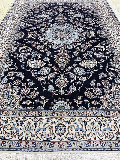 27022029f - Nain fein(6 La), Persien, Ende 20.Jhd, Korkwolle mit Seide, ca. 243 x 157 cm, ca. ...