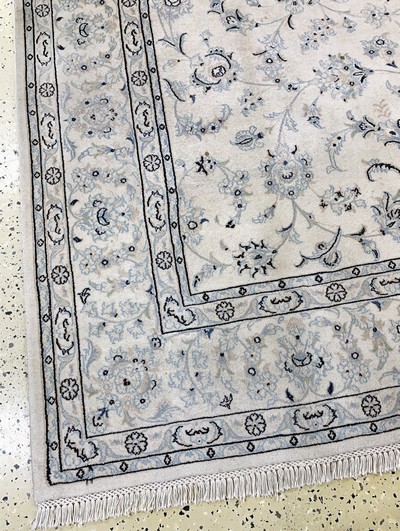 27022030b - Nain fein(9 La), Persien, Ende 20.Jhd, Korkwolle mit Seide, ca. 254 x 200 cm, ca. ...