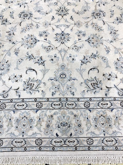 27022030c - Nain fein(9 La), Persien, Ende 20.Jhd, Korkwolle mit Seide, ca. 254 x 200 cm, ca. ...