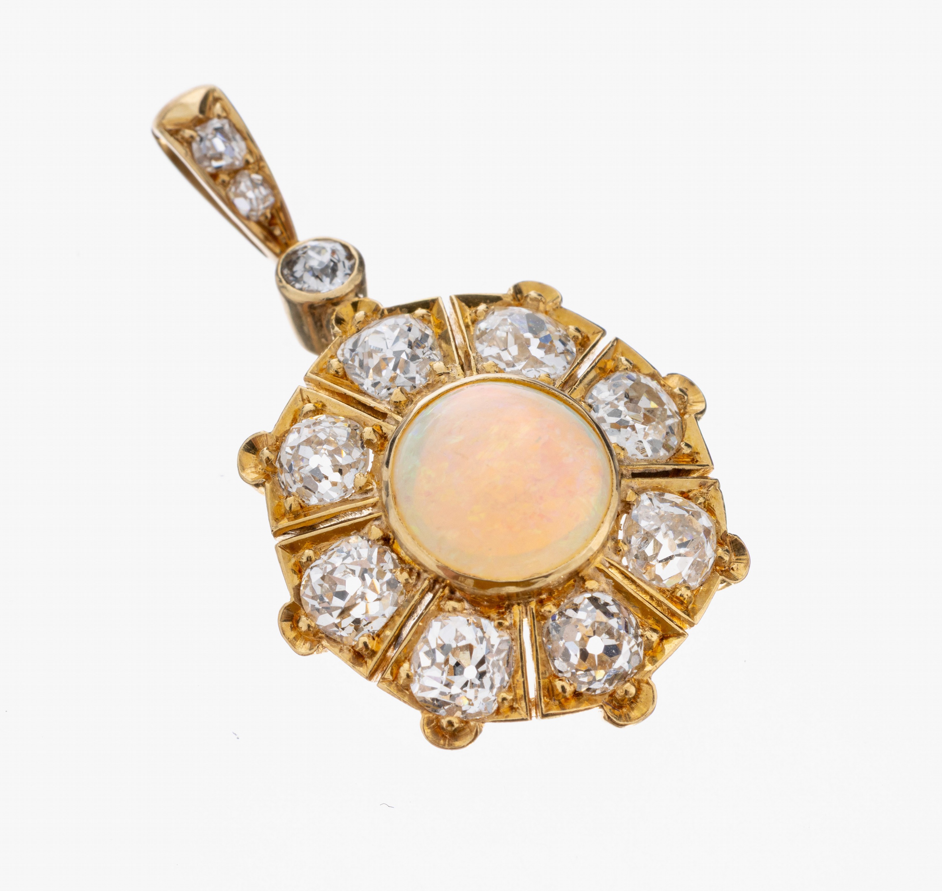 14 kt Gold Diamant-Opal-Anhänger, um 1860, GG 585/000, 11 Altschliffdiamanten zus. ca. 2.20 ct Weiß/vs-si, runder Opal-Cabochon ca. 1.0 ct, L. ca. ...
