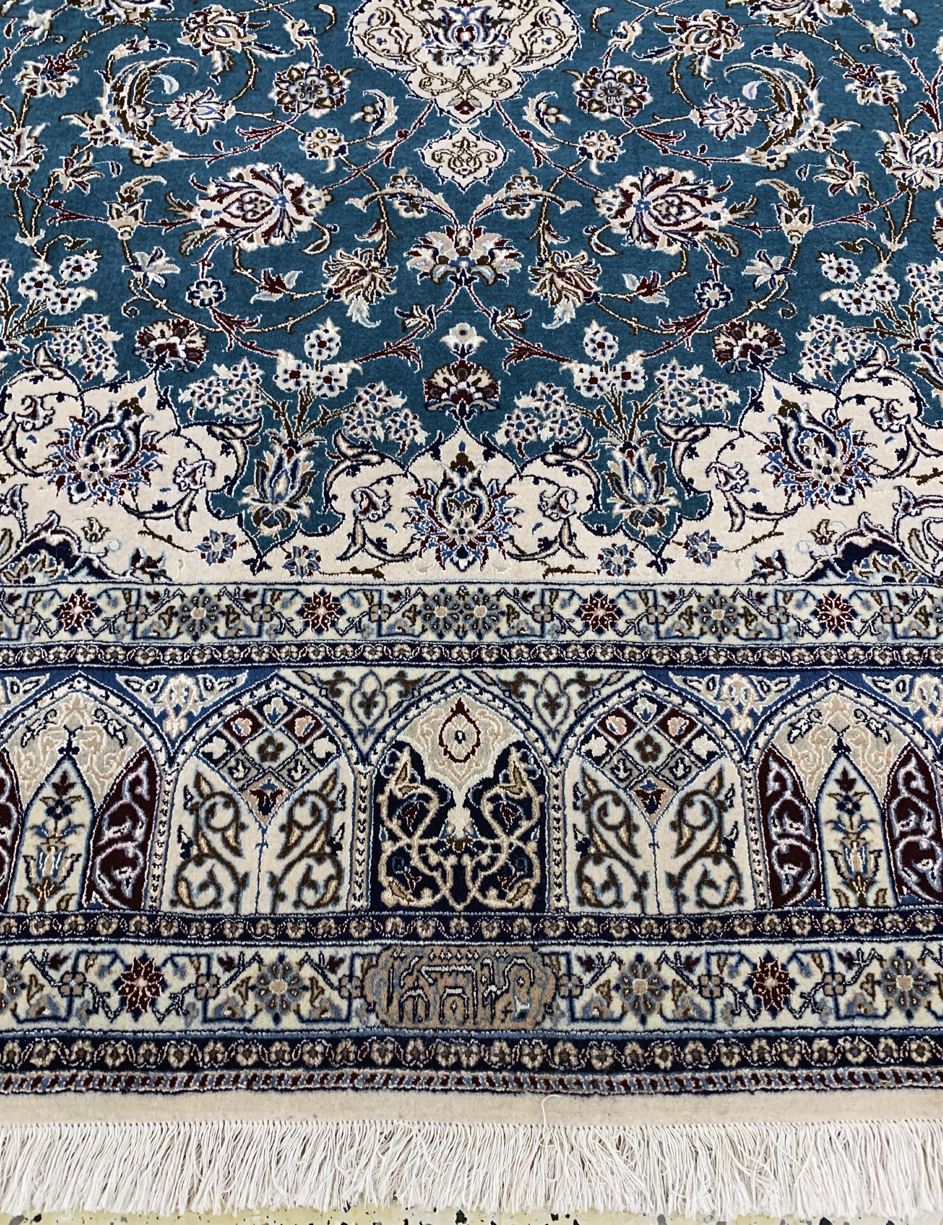 Detail i: Nain fein(6 La) Persien, signiert"Habibian", Ende 20.Jhd, Korkwolle mitSeide, ca. 305 x 213 cm, ca. 1,0 Mio. Kn/qm, EHZ: 1-2(Fleck am Rand)