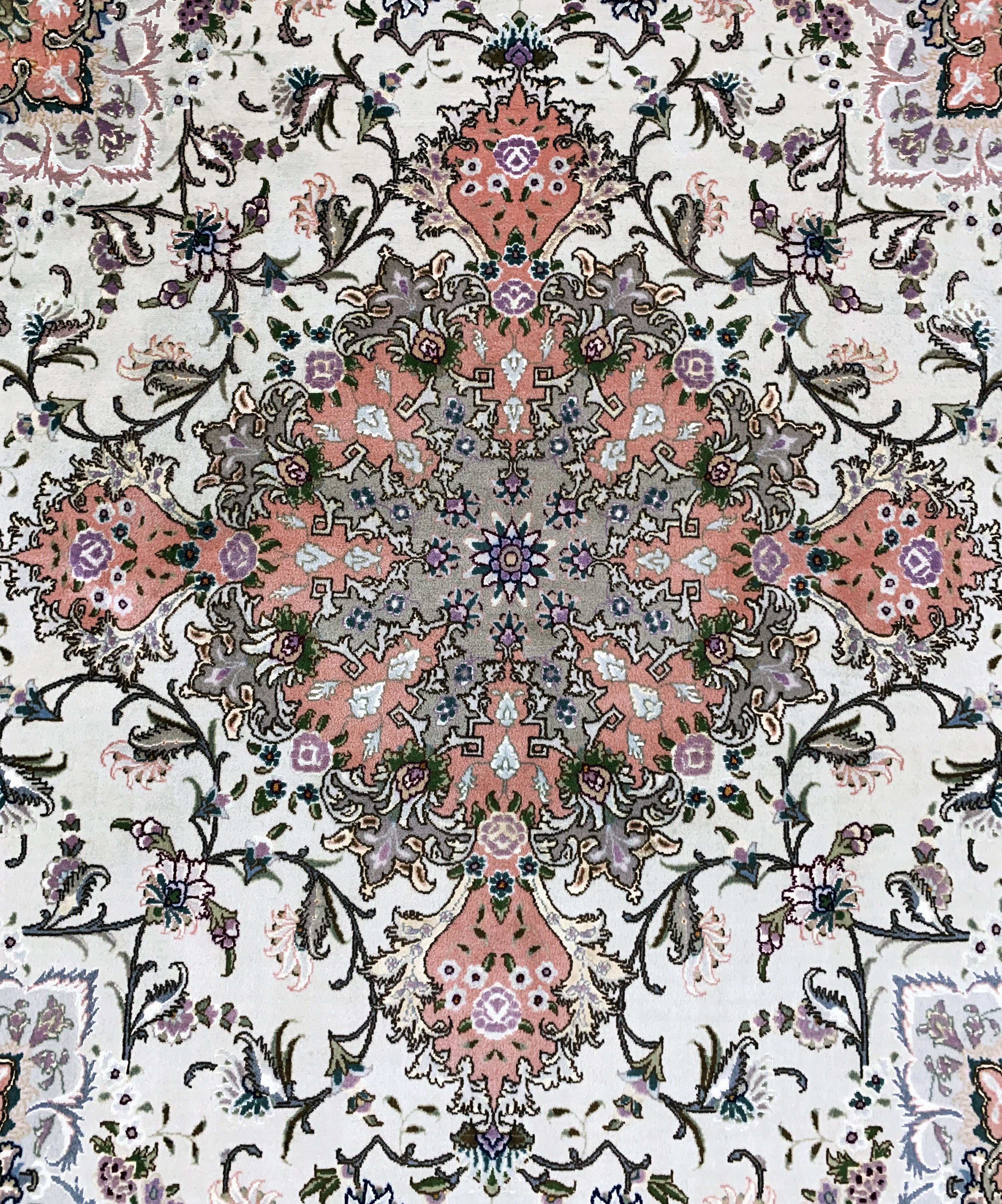 Detail d: Täbriz fein(50 Raj), Persien, Ende 20.Jhd, Korkwolle mit Seide, ca. 206 x 197 cm, ca. 500.000 Kn/qm, EHZ: 1-2