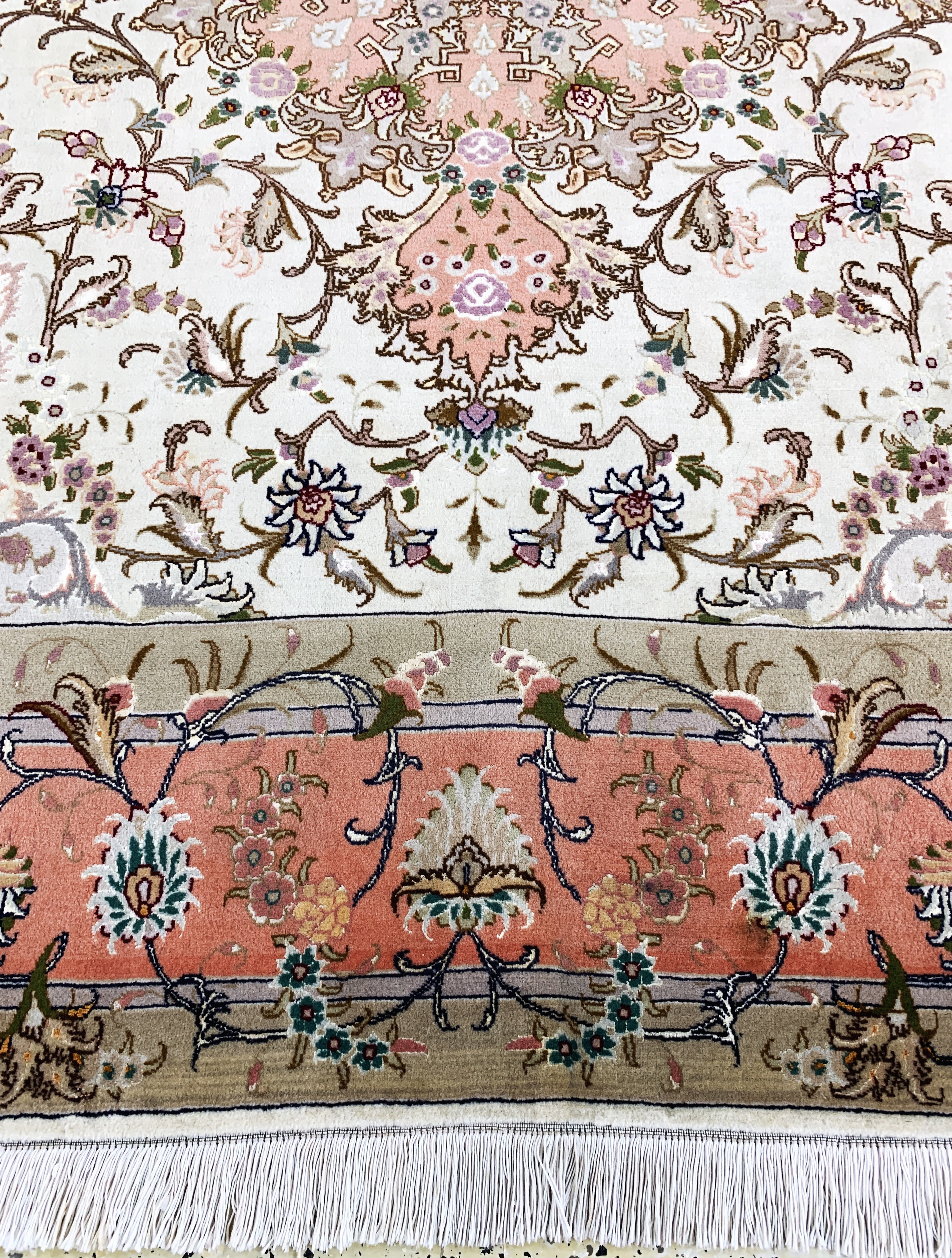 Detail f: Täbriz fein(50 Raj), Persien, Ende 20.Jhd, Korkwolle mit Seide, ca. 206 x 197 cm, ca. 500.000 Kn/qm, EHZ: 1-2