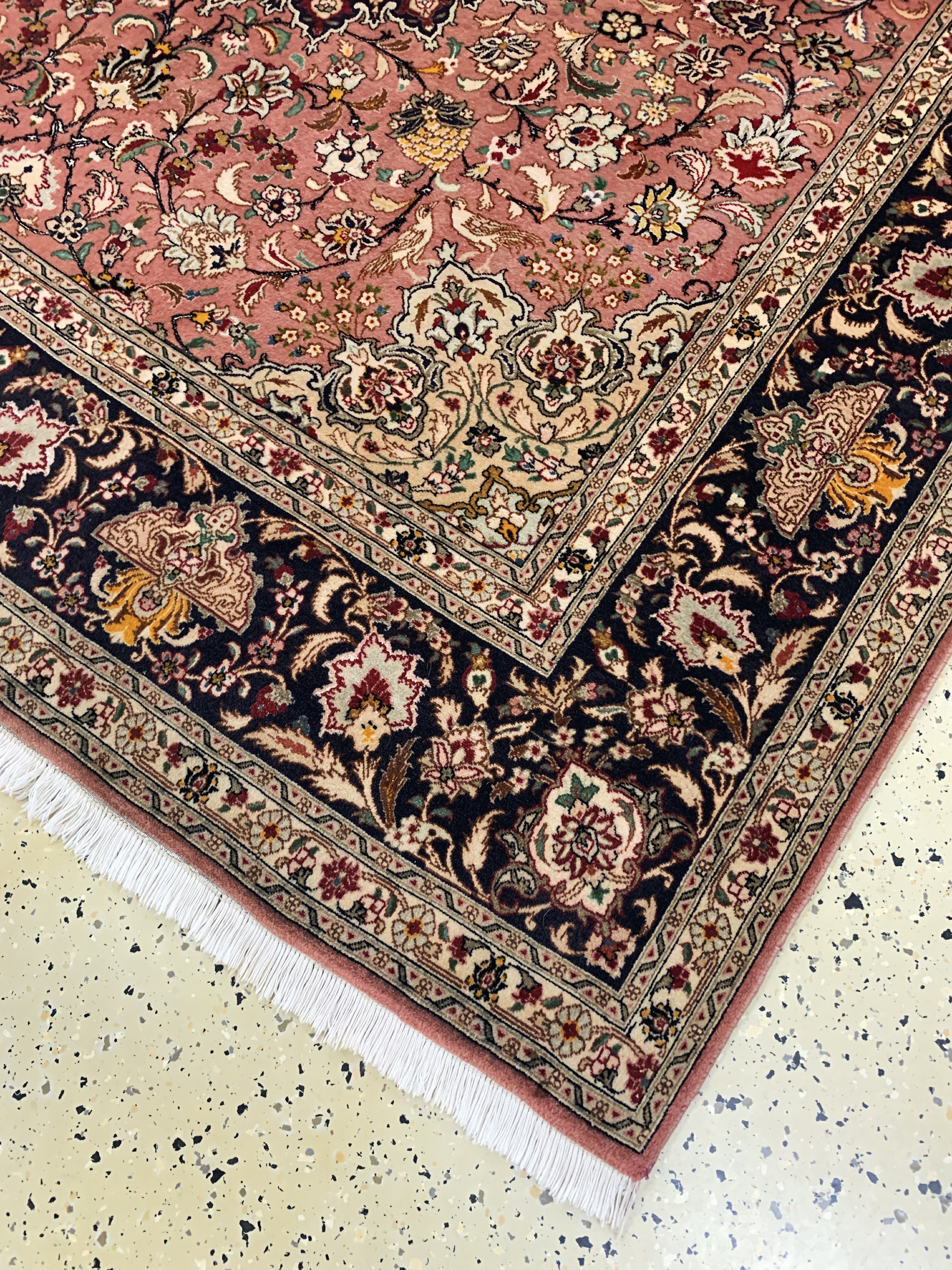 Detail a: Täbriz fein(50 Raj), Persien, Mitte 20.Jhd,Korkwolle mit Seide, ca. 205 x 205 cm, ca. 500.000 Kn/qm, EHZ: 2