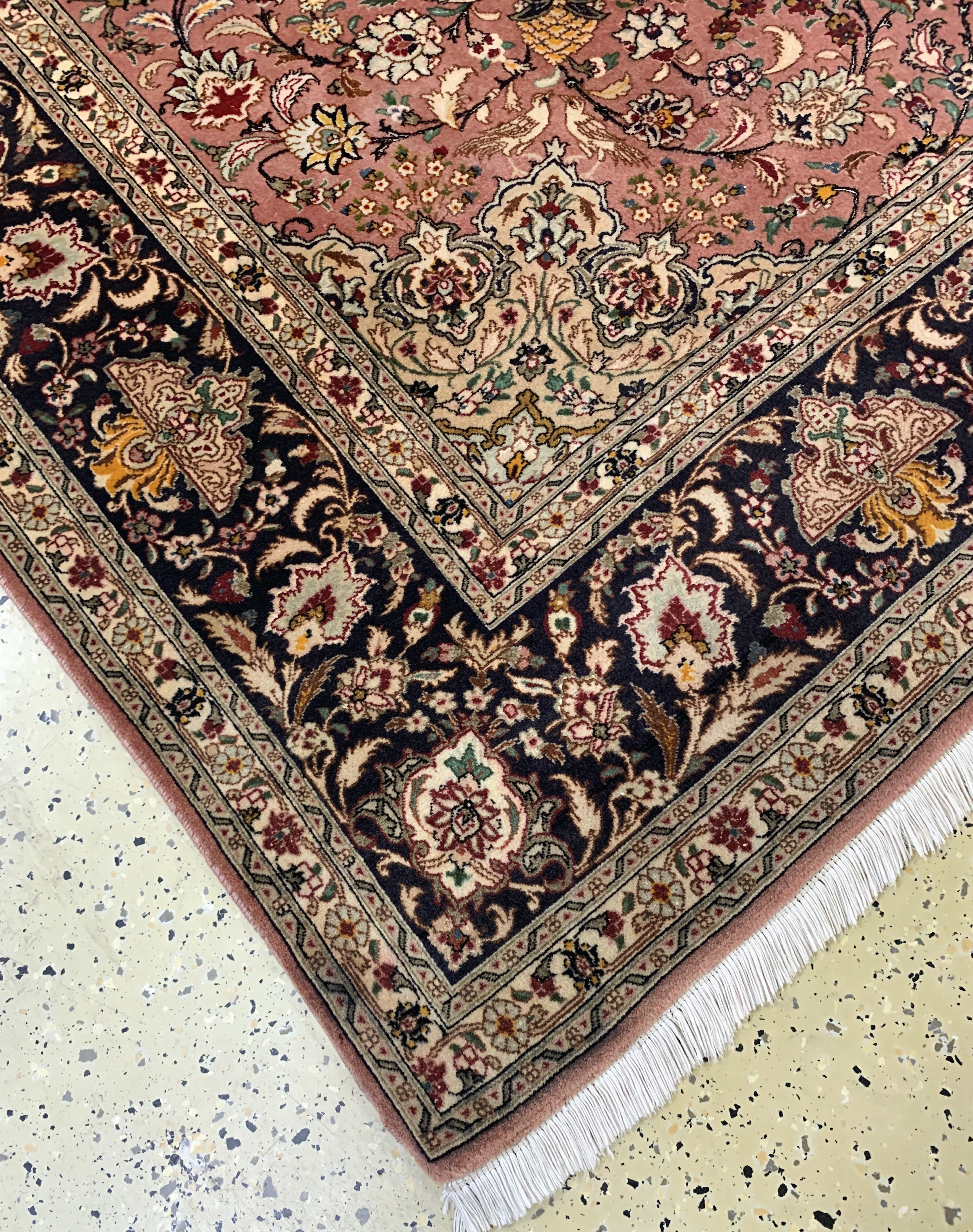 Detail b: Täbriz fein(50 Raj), Persien, Mitte 20.Jhd,Korkwolle mit Seide, ca. 205 x 205 cm, ca. 500.000 Kn/qm, EHZ: 2