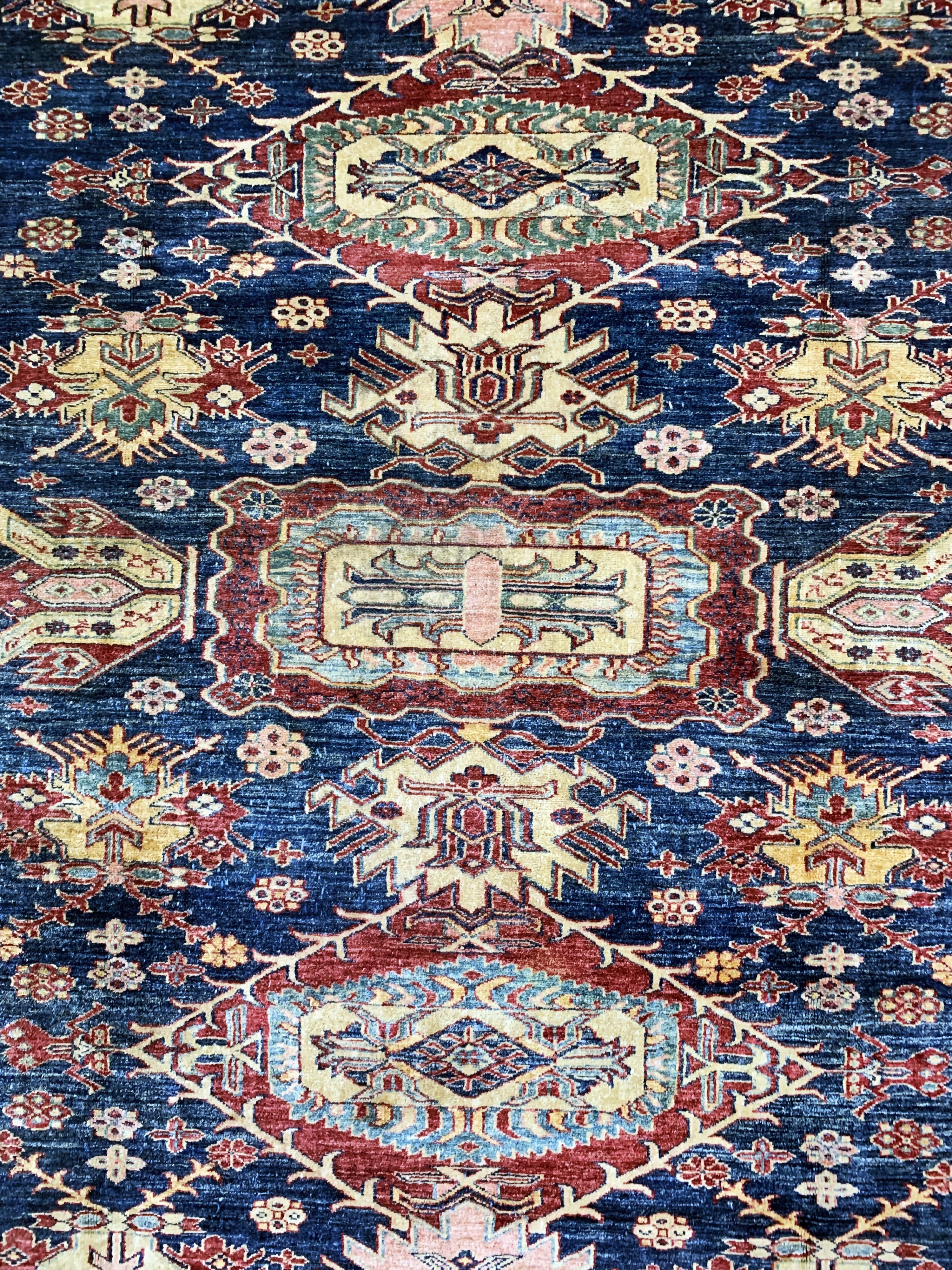 Detail c: Kazak neugeknüpft, Pakistan, Ende 20.Jhd, Wolle auf Wolle, ca. 285 x 220 cm, EHZ: 2