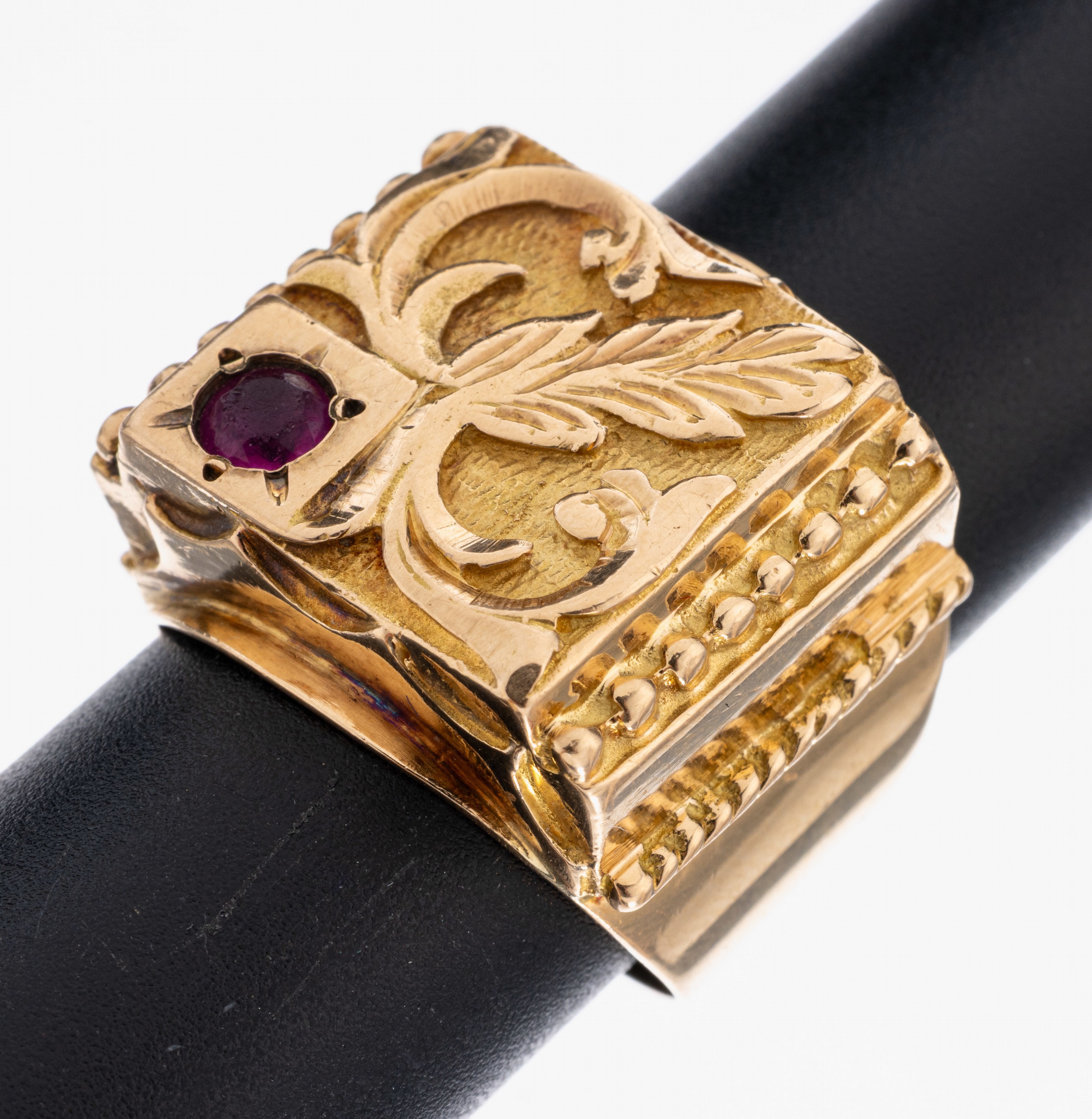 Image 27022170 - 18 kt Gold Rubin-Siegelring, GG 750/000 gepr., florale Gestaltung, architektonischer ...