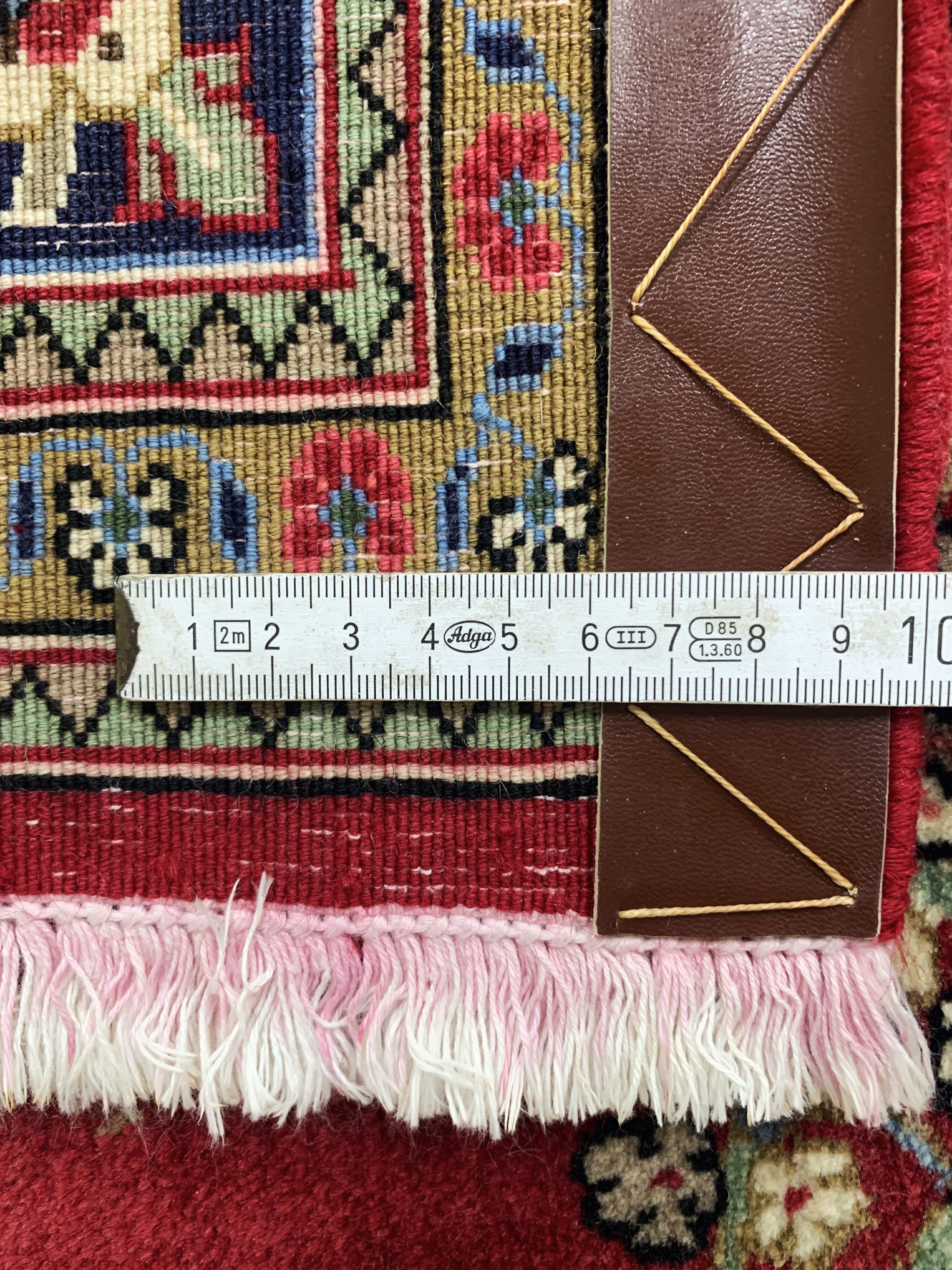 Detail e: Ghom Kork, Persien, Ende 20.Jhd, Korkwolle auf Baumwolle, ca. 200 x 140 cm, verfärbte Fransen, EHZ: 1-2
