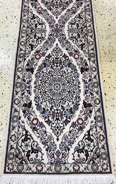 27022101e - Nain fein(9 La), Persien, Ende 20.Jhd, Korkwolle mit Seide, ca. 290 x 62 cm, ca. ...