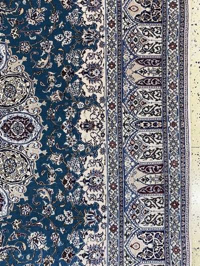 27022110f - Nain fein(6 La) Persien, signiert´Habibian´, Ende 20.Jhd, Korkwolle mitSeide, ca. 305 x ...