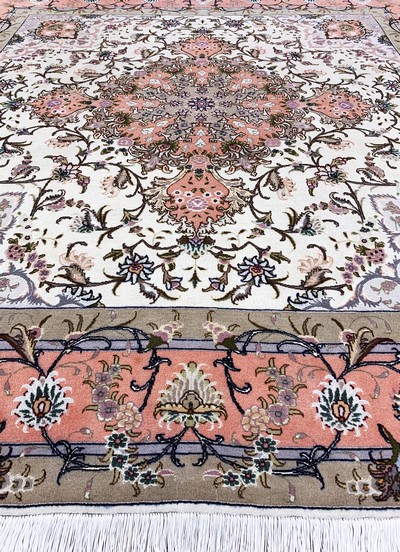 27022119h - Täbriz fein(50 Raj), Persien, Ende 20.Jhd, Korkwolle mit Seide, ca. 206 x 197 cm, ca. ...