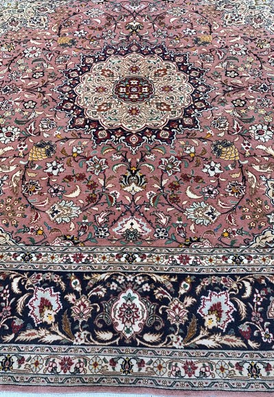 27022122g - Täbriz fein(50 Raj), Persien, Mitte 20.Jhd,Korkwolle mit Seide, ca. 205 x 205 cm, ca. ...